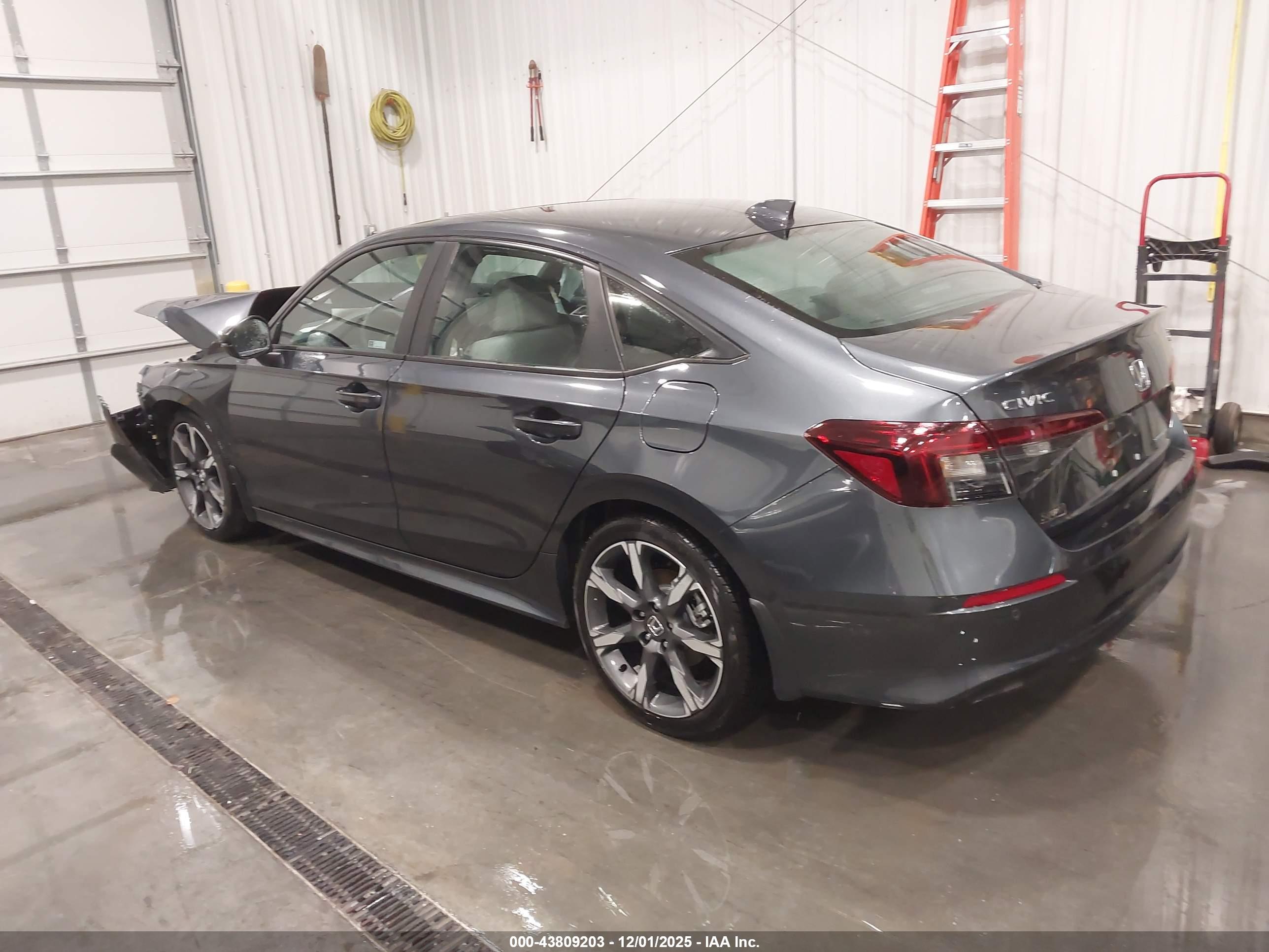 HONDA CIVIC image 3