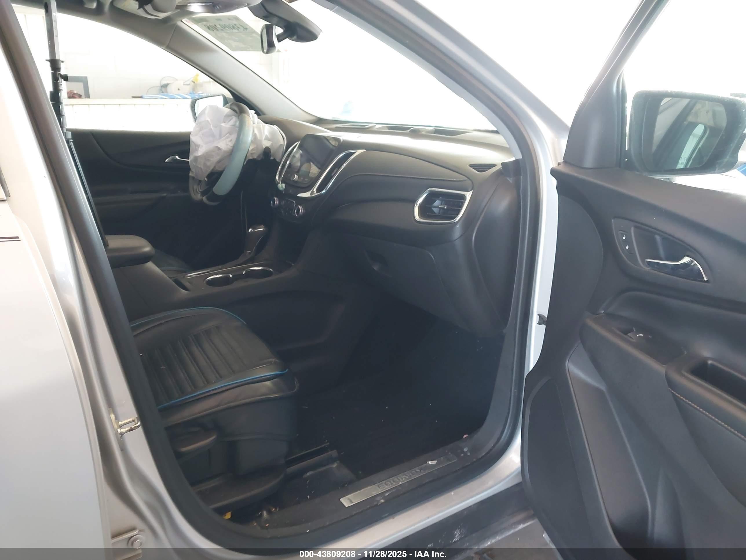 CHEVROLET EQUINOX image 5