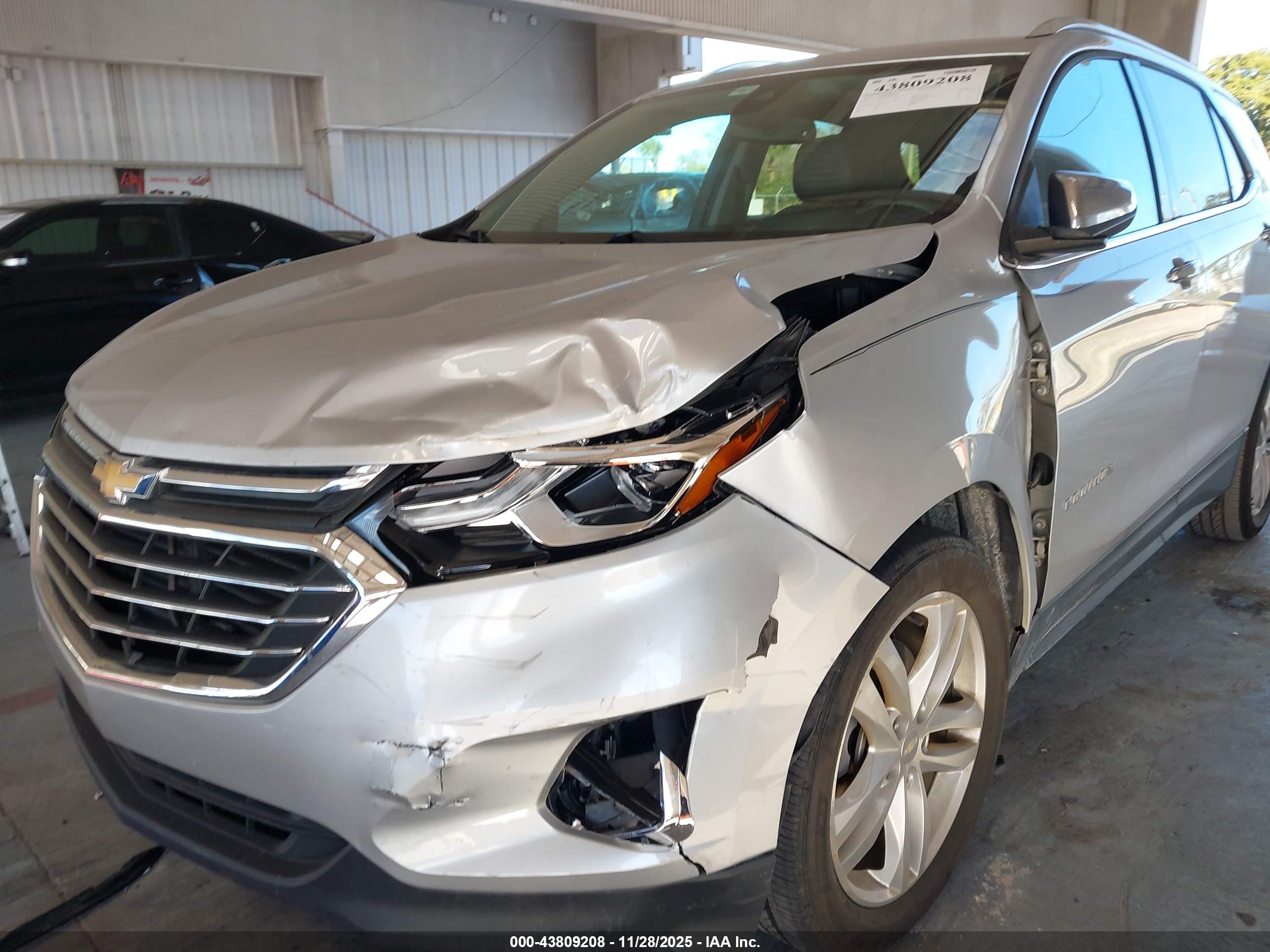 CHEVROLET EQUINOX image 6