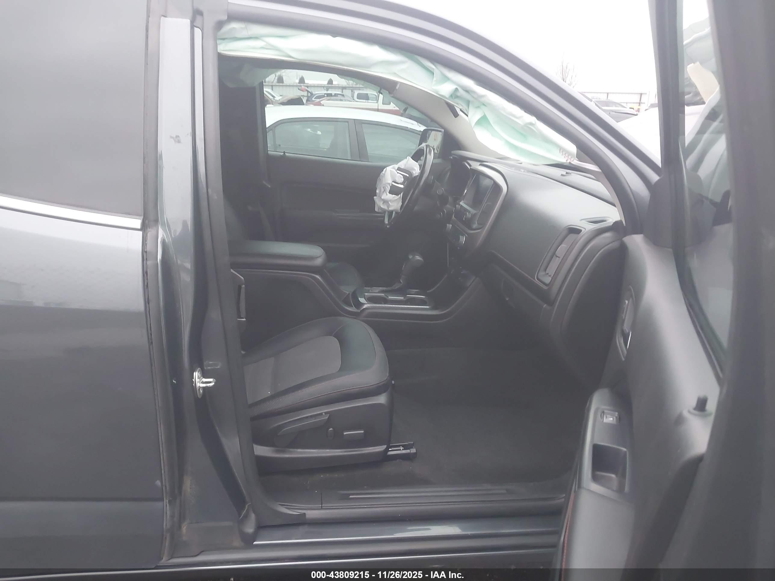 GMC CANYON image 5