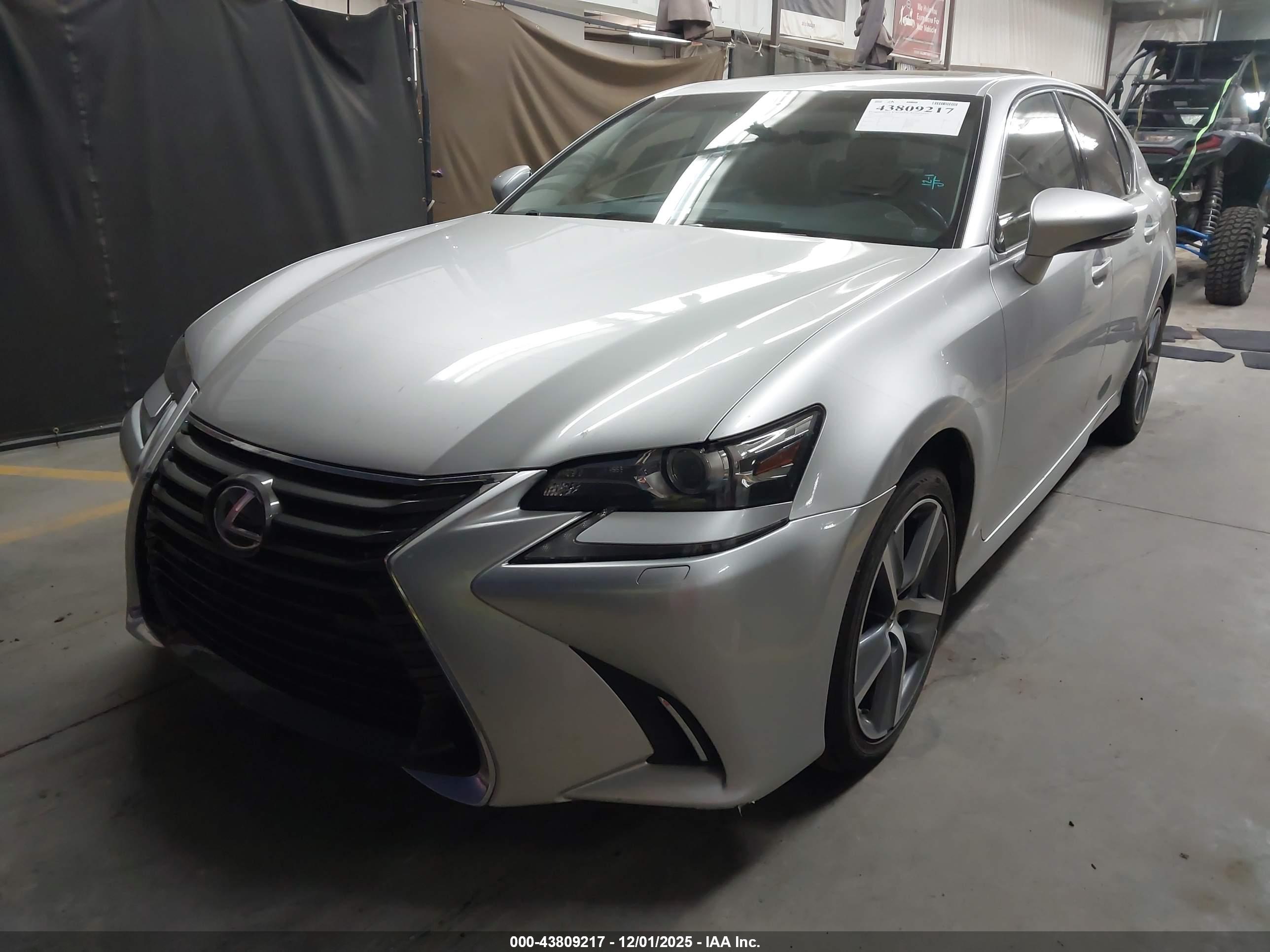 LEXUS GS image 2