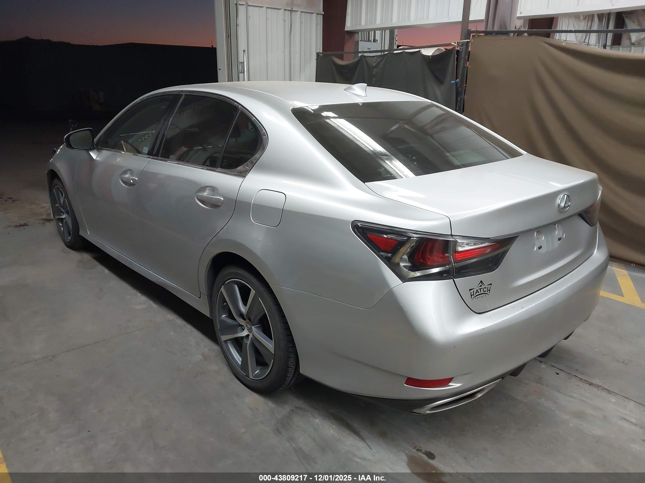 LEXUS GS image 3