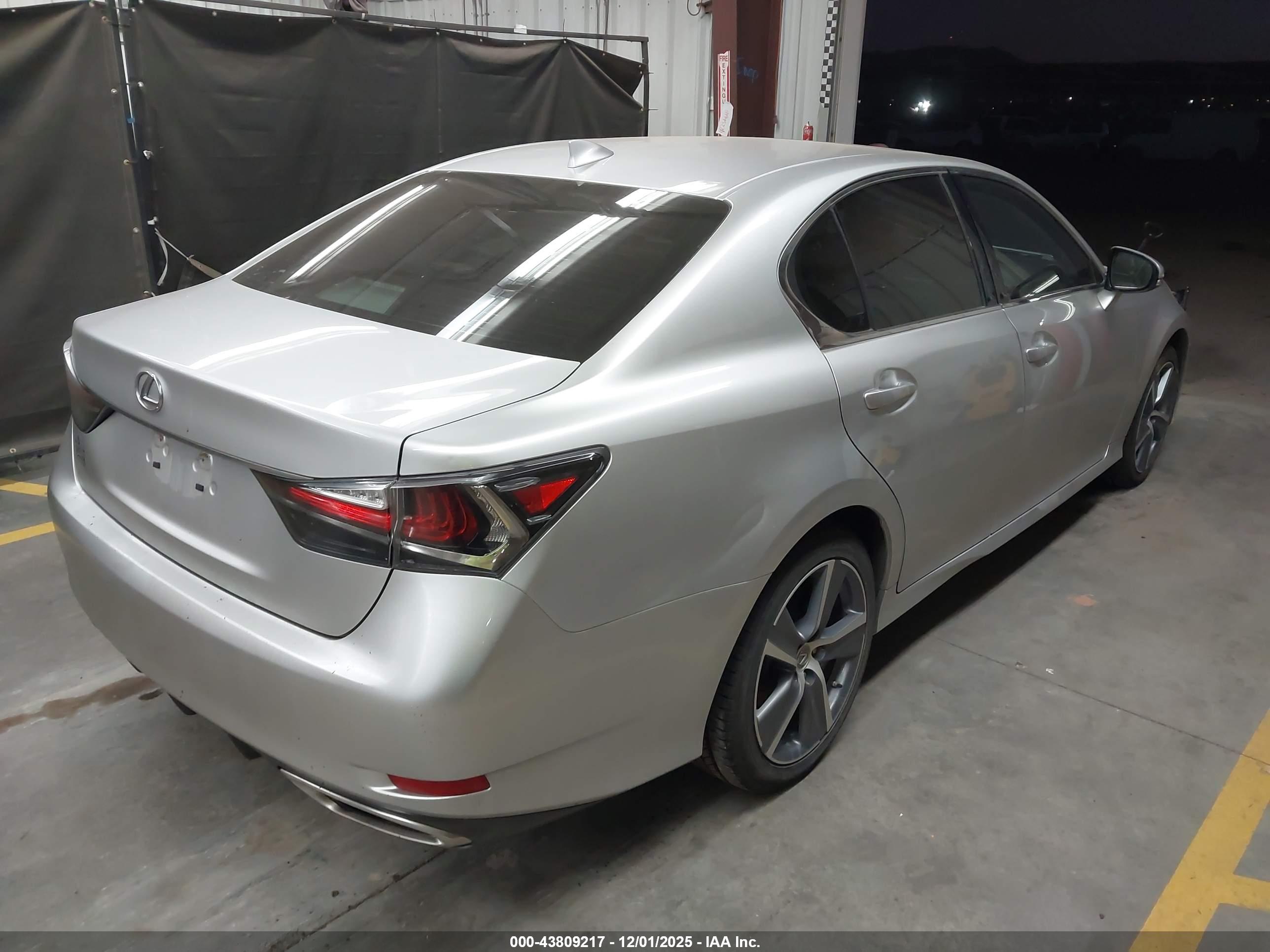 LEXUS GS image 4