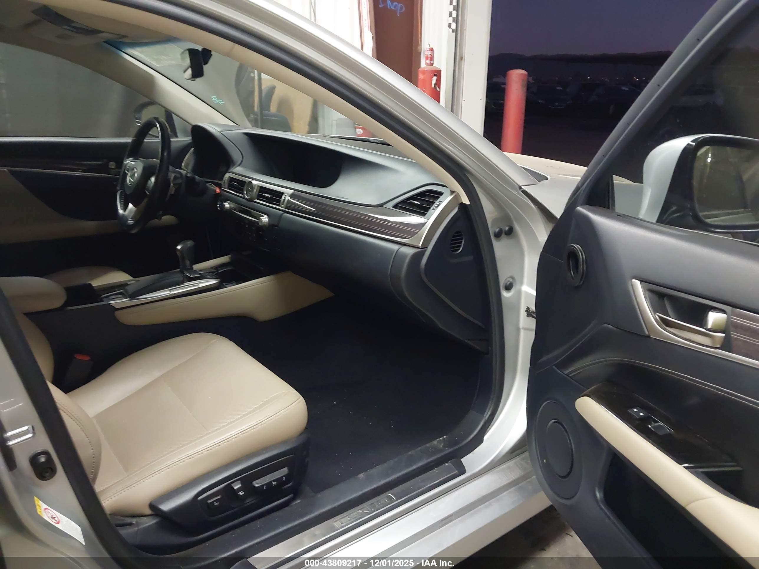 LEXUS GS image 5