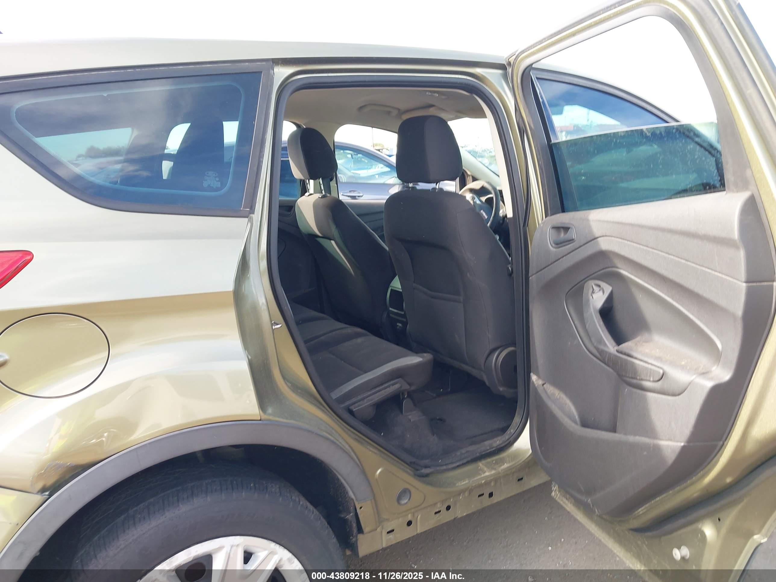 FORD ESCAPE image 8