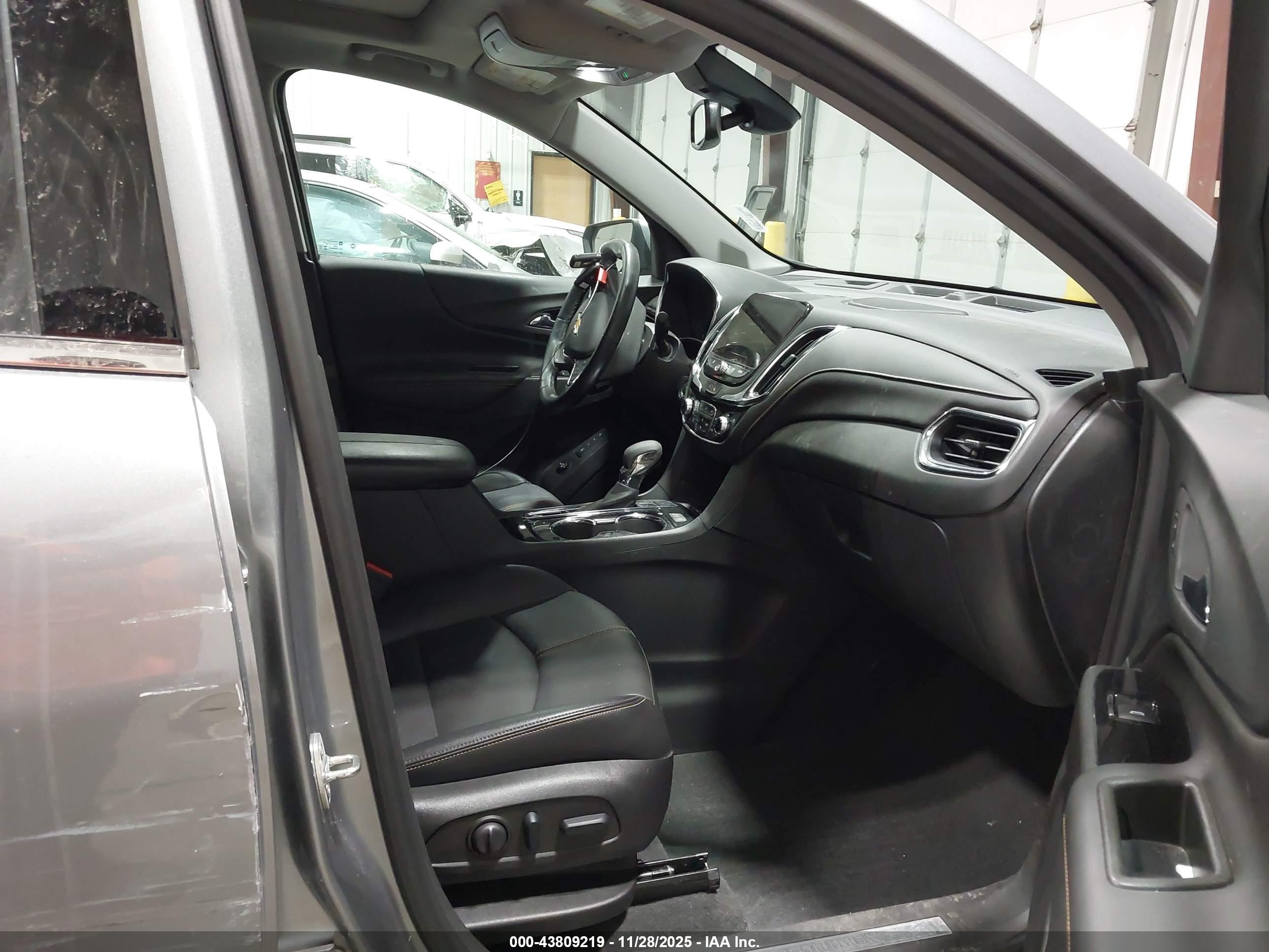 CHEVROLET EQUINOX image 5