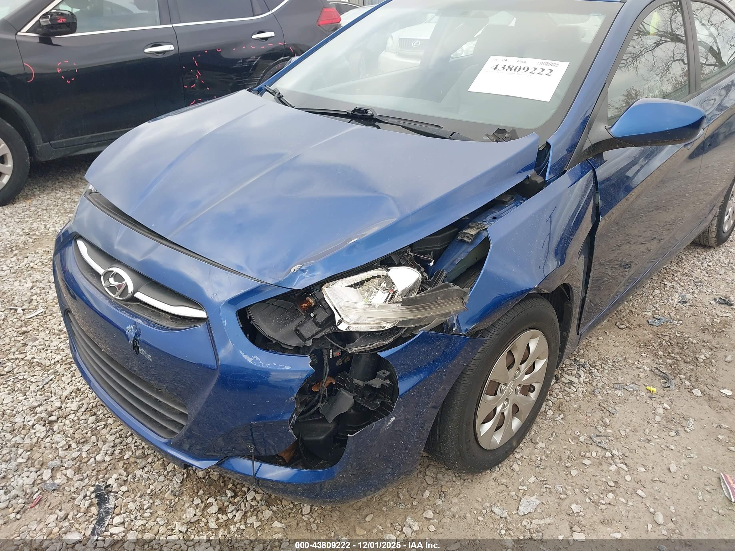 HYUNDAI ACCENT image 6