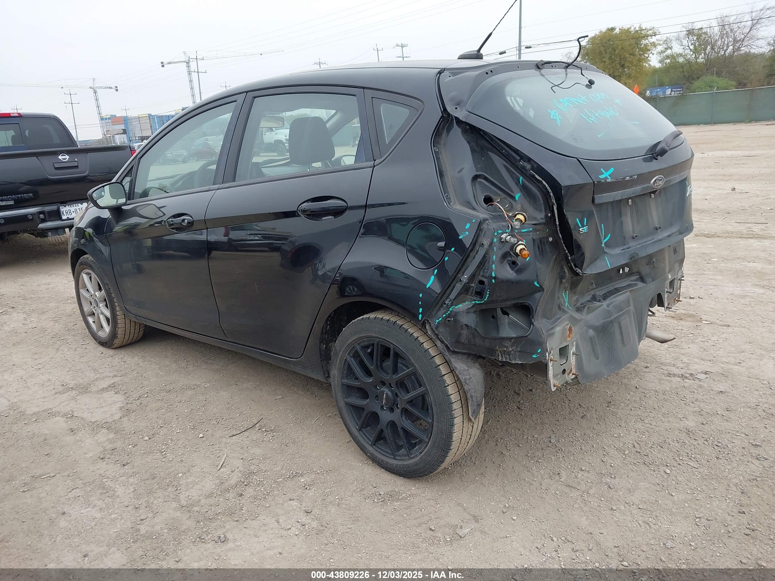 FORD FIESTA image 3