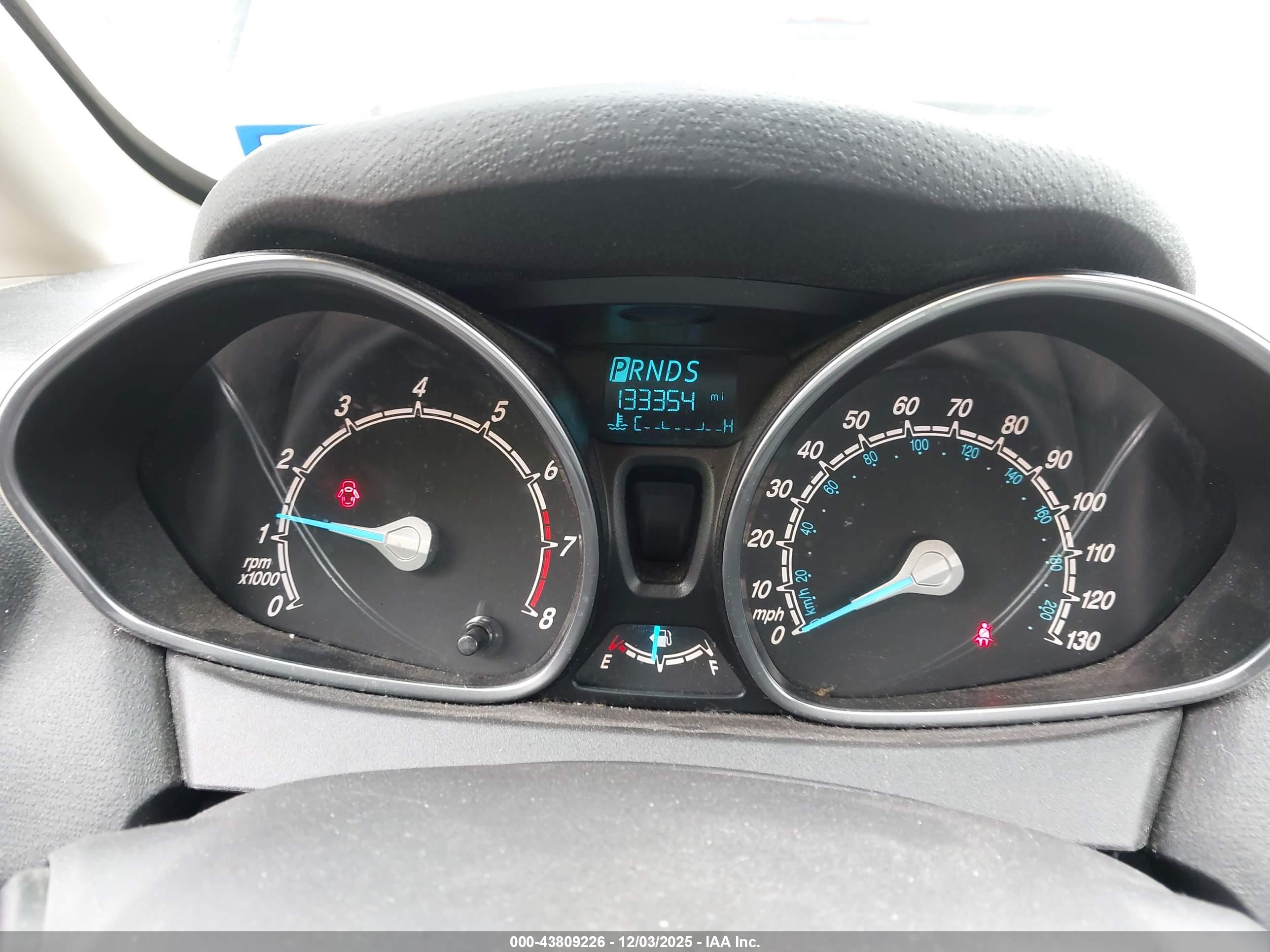 FORD FIESTA image 7