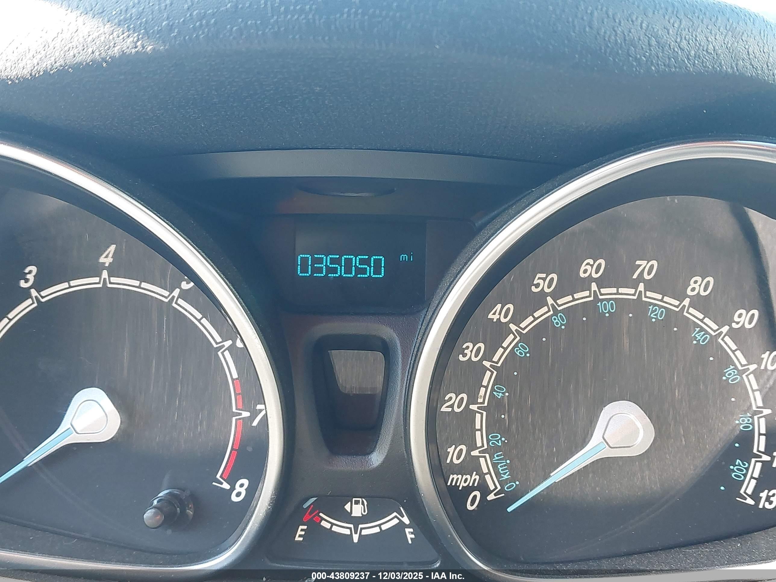 FORD FIESTA image 7
