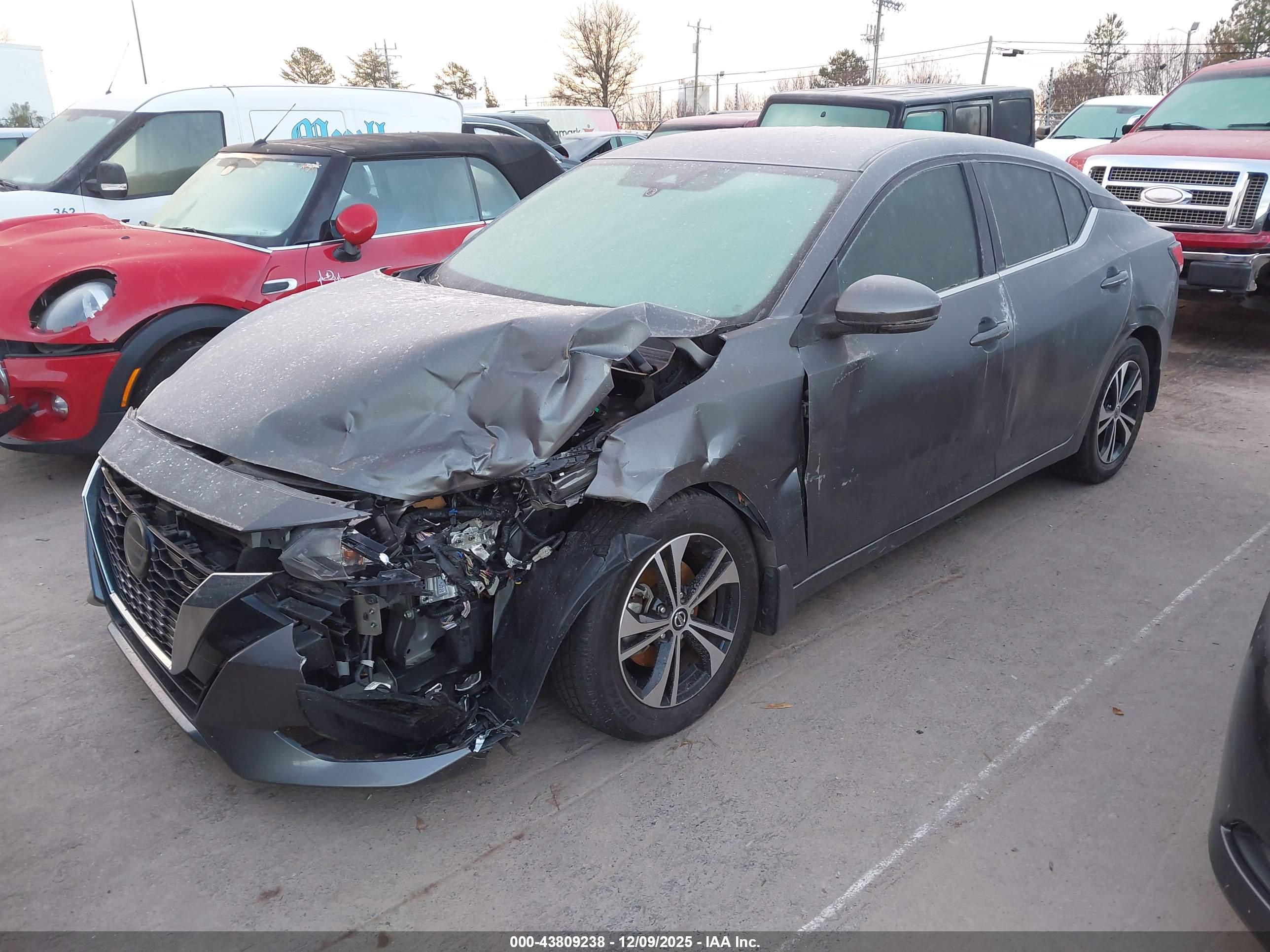 NISSAN SENTRA image 2