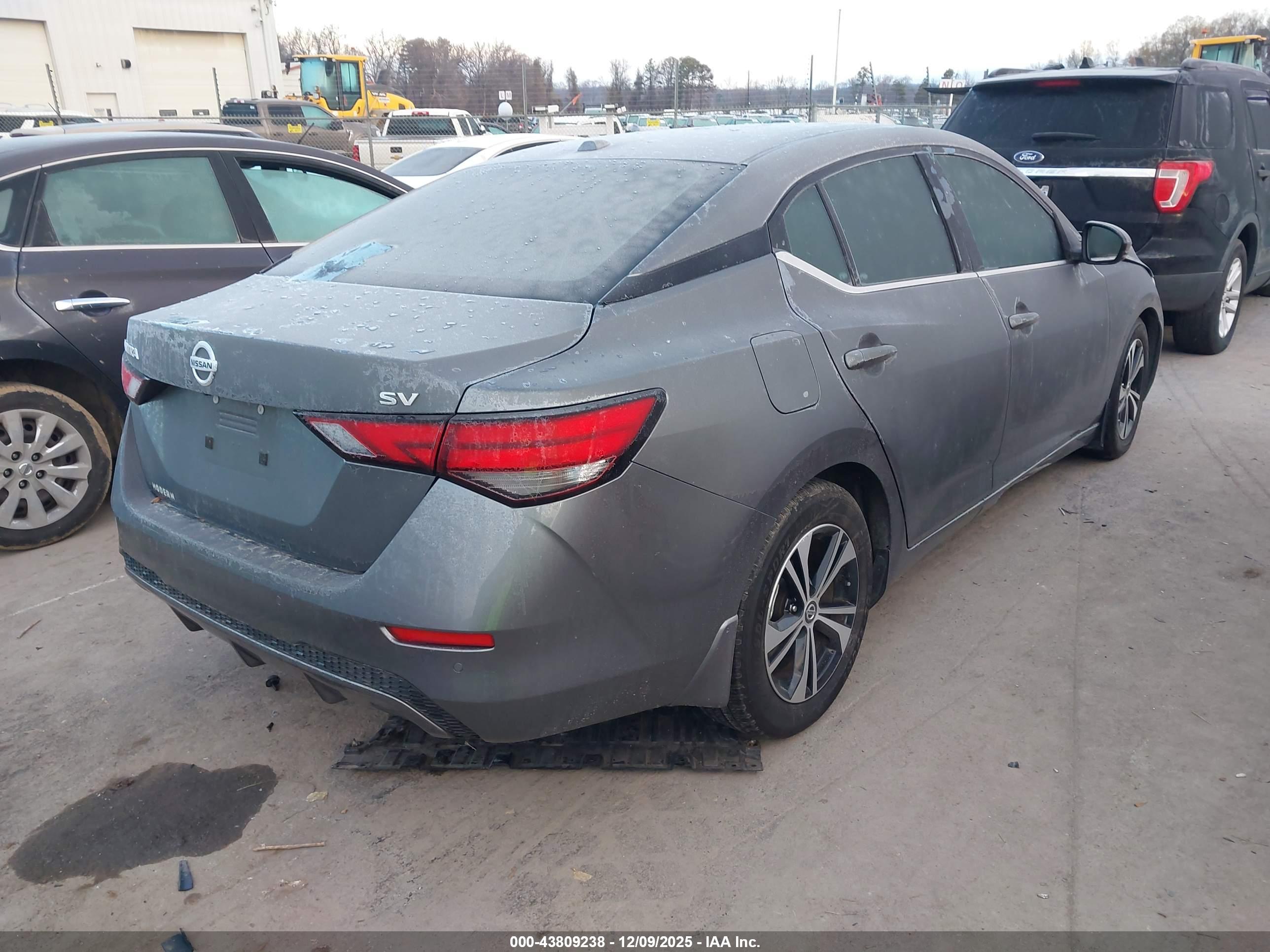 NISSAN SENTRA image 4