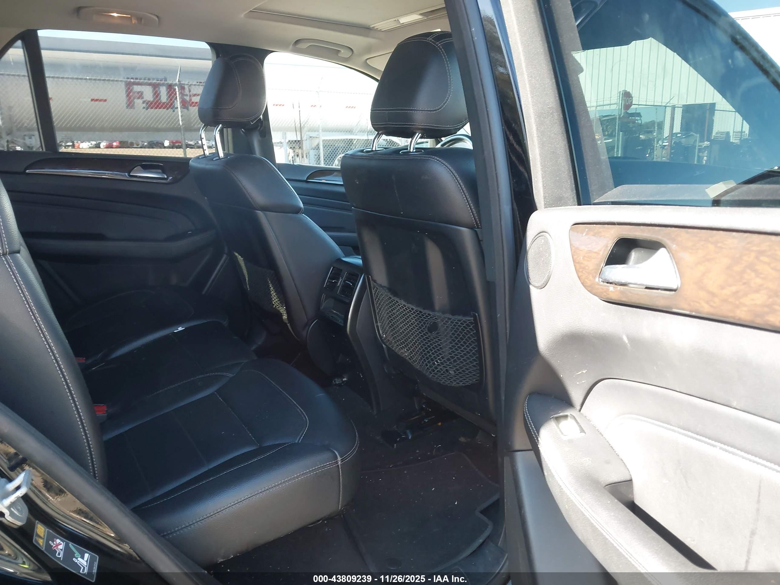 MERCEDES-BENZ ML image 8