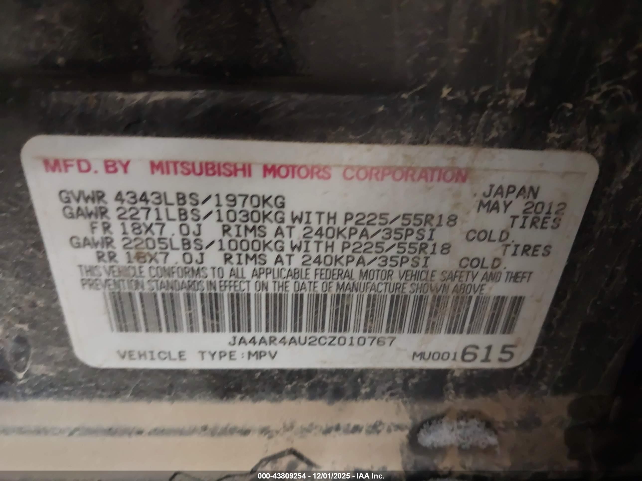 MITSUBISHI OUTLANDER image 9