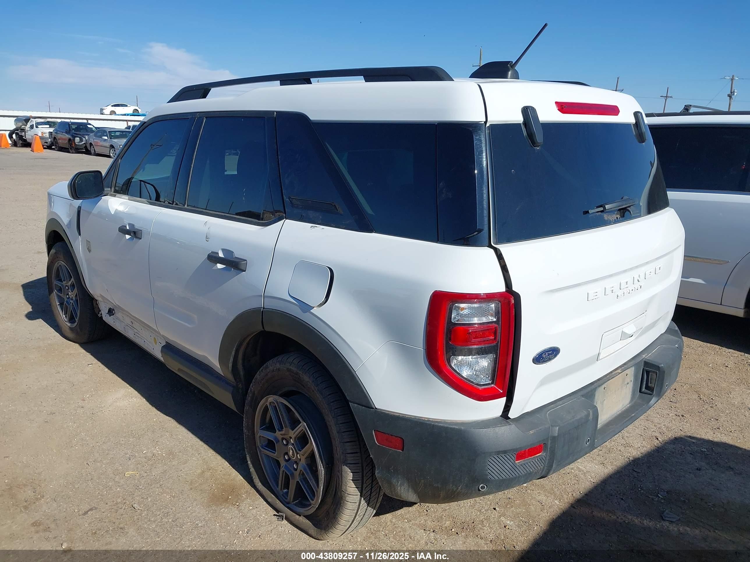 FORD BRONCO image 3