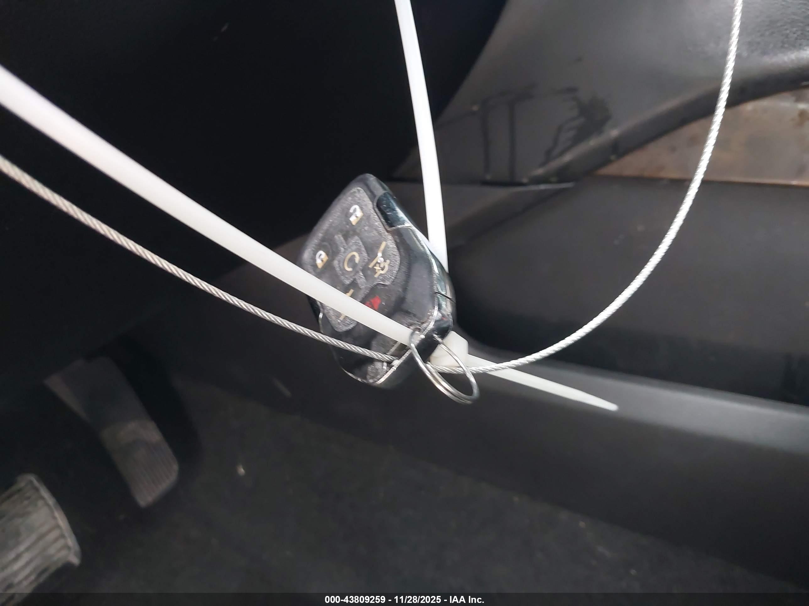 GMC YUKON image 11