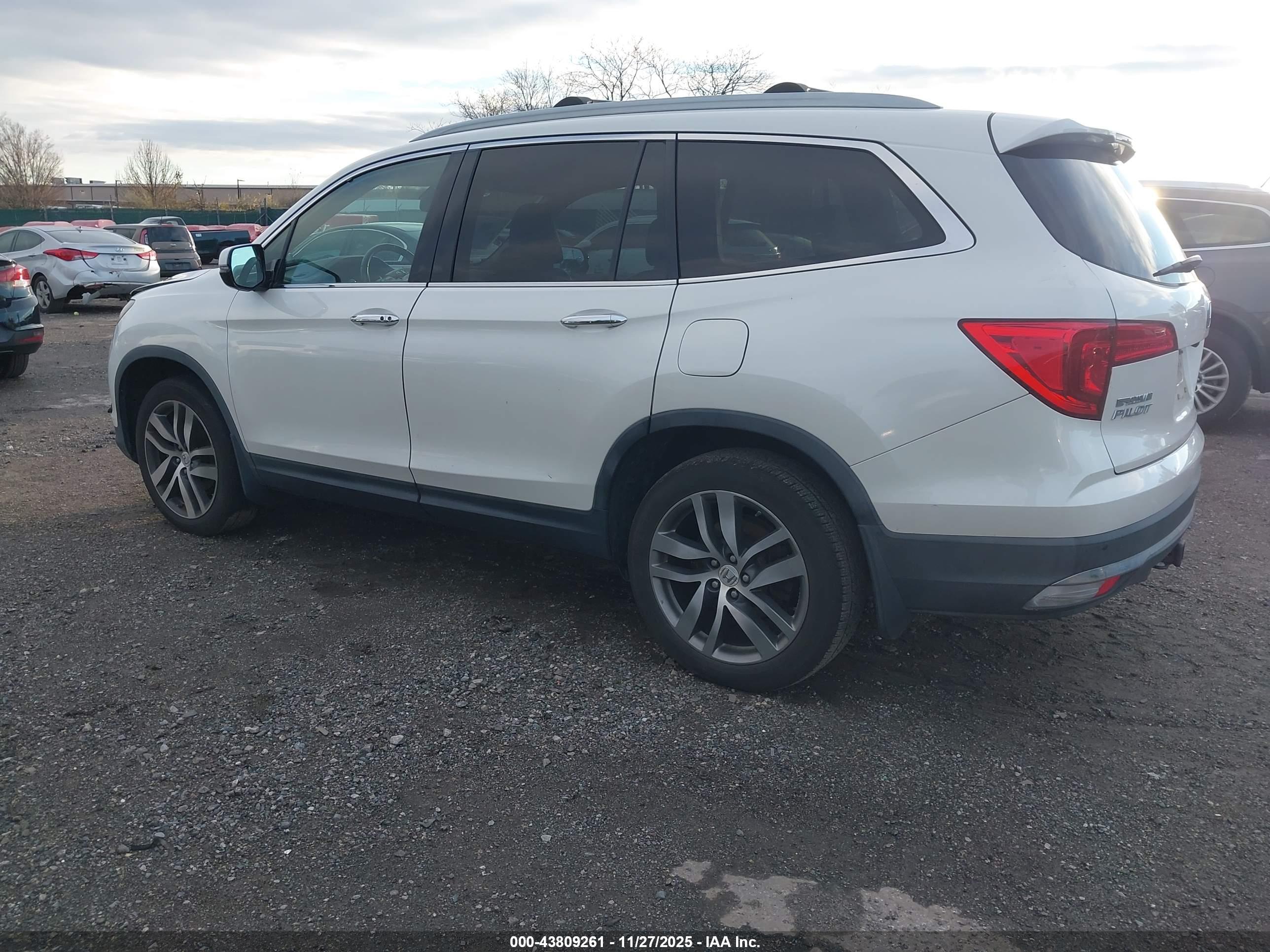 HONDA PILOT image 3