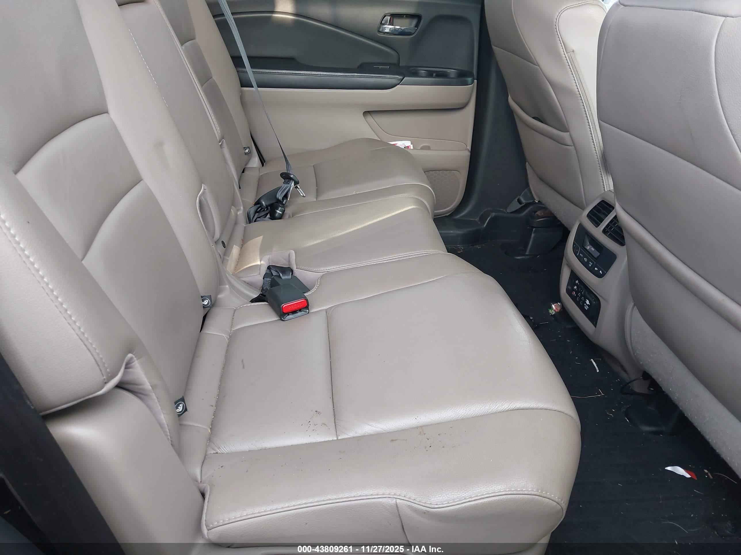 HONDA PILOT image 8