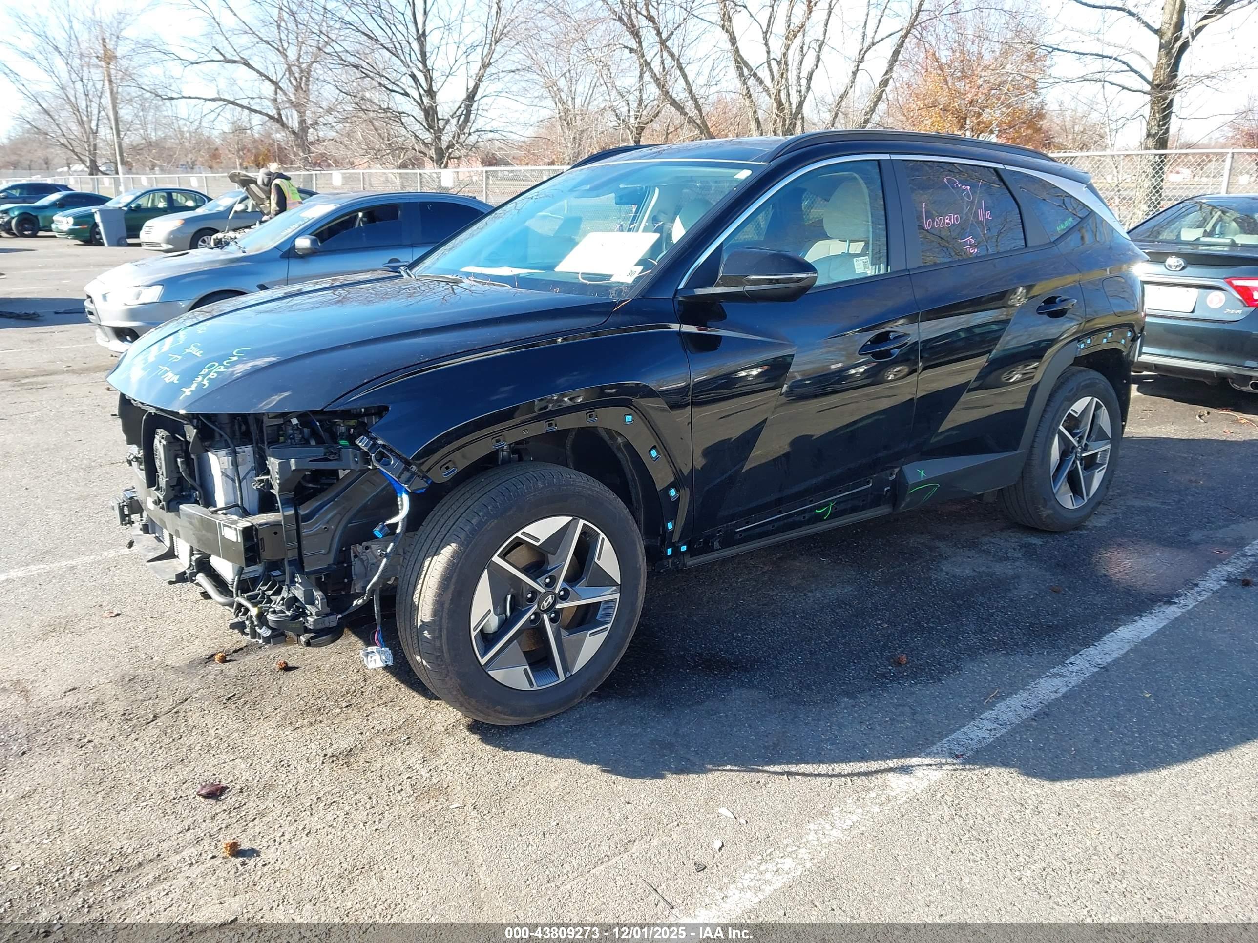 HYUNDAI TUCSON image 2