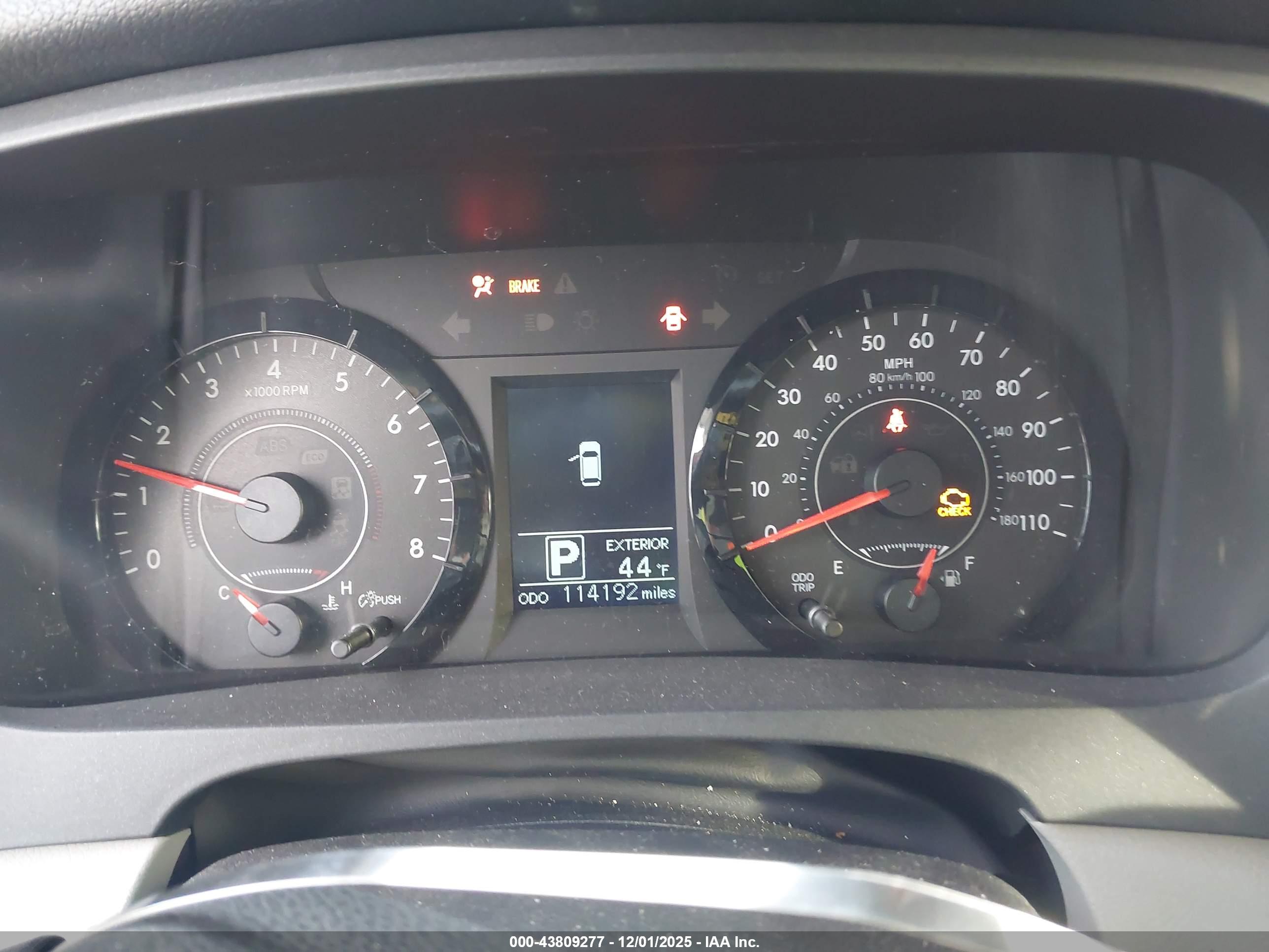 TOYOTA SIENNA image 7