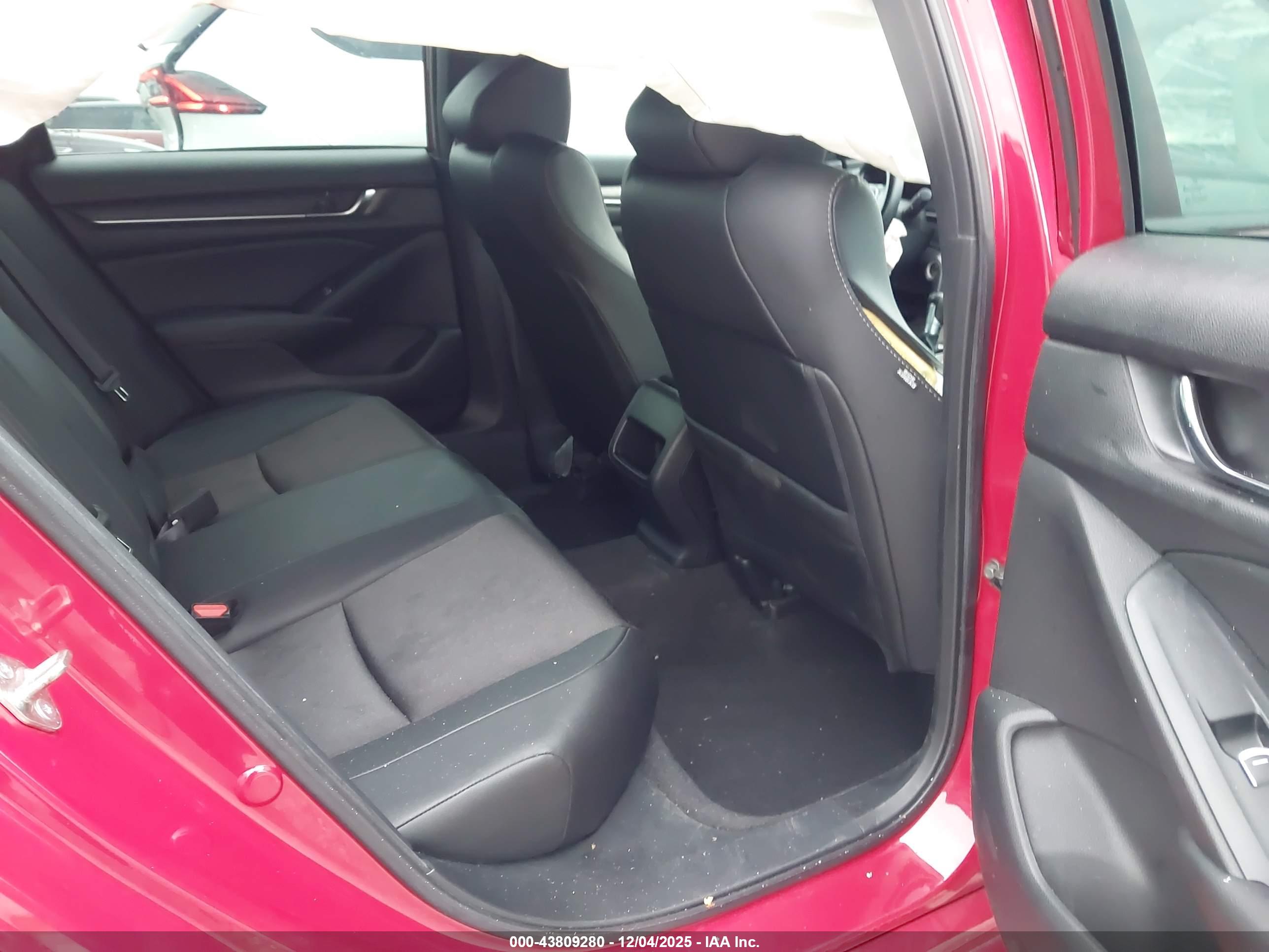 HONDA ACCORD image 8