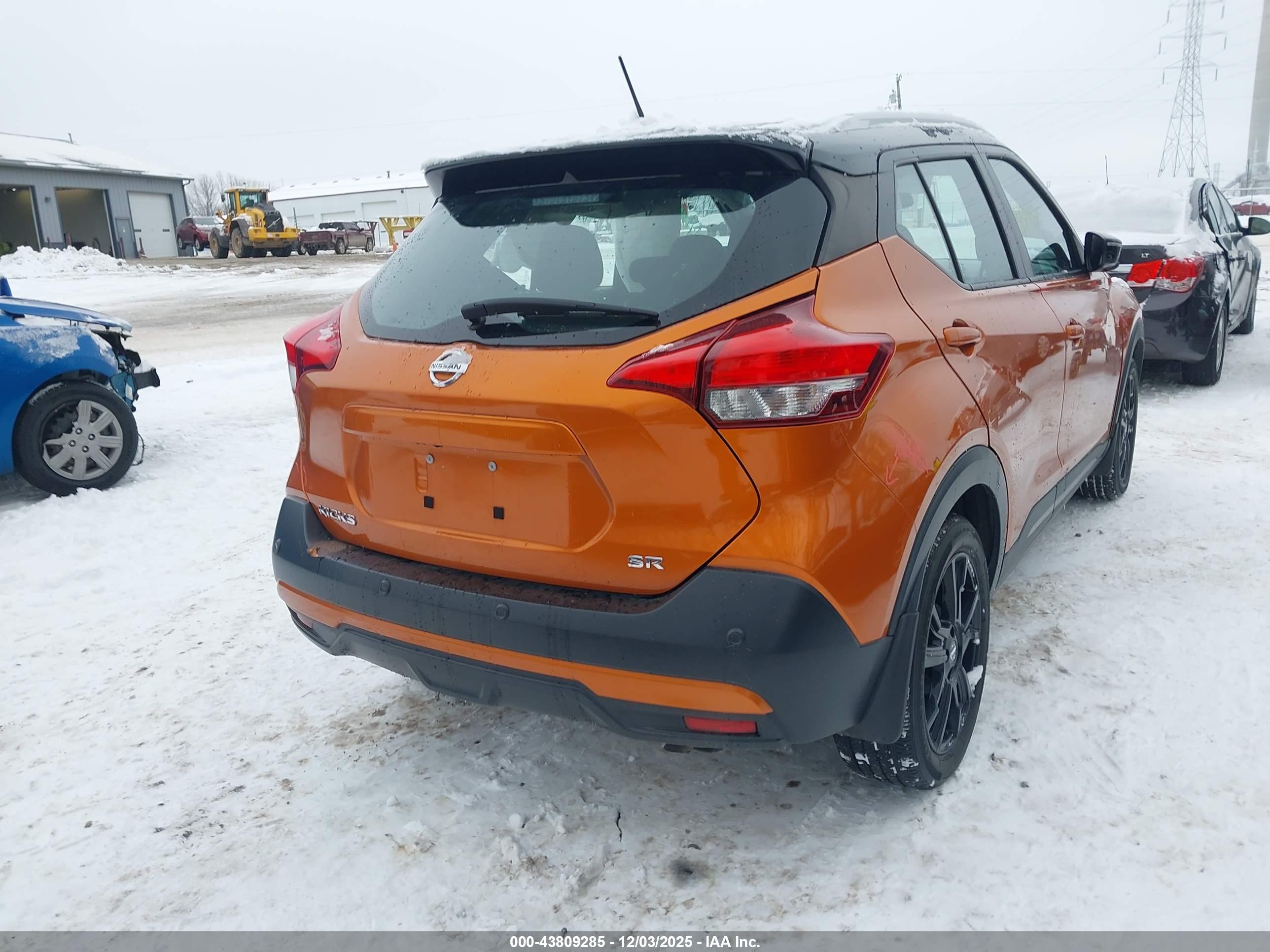 NISSAN KICKS image 4