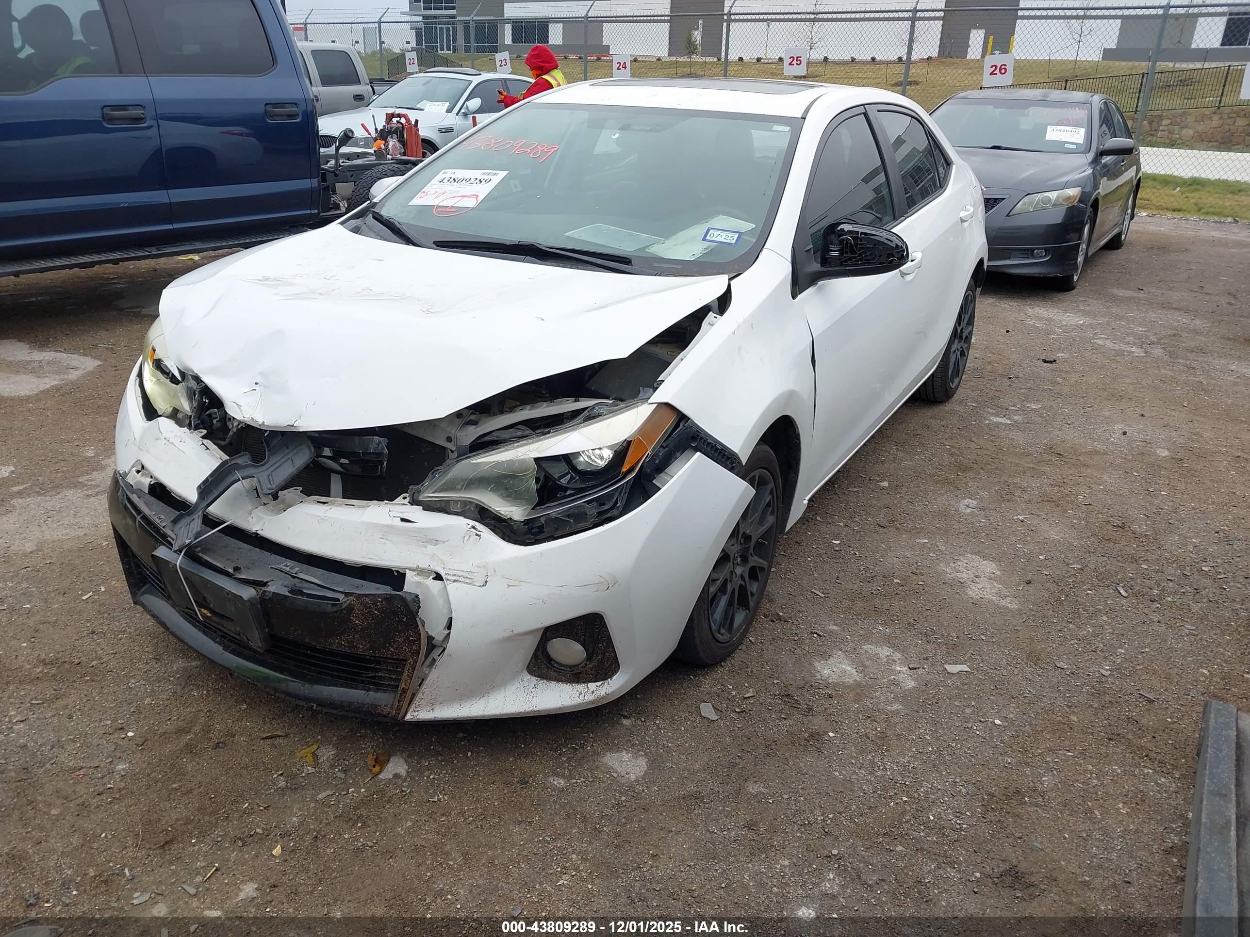 TOYOTA COROLLA image 2