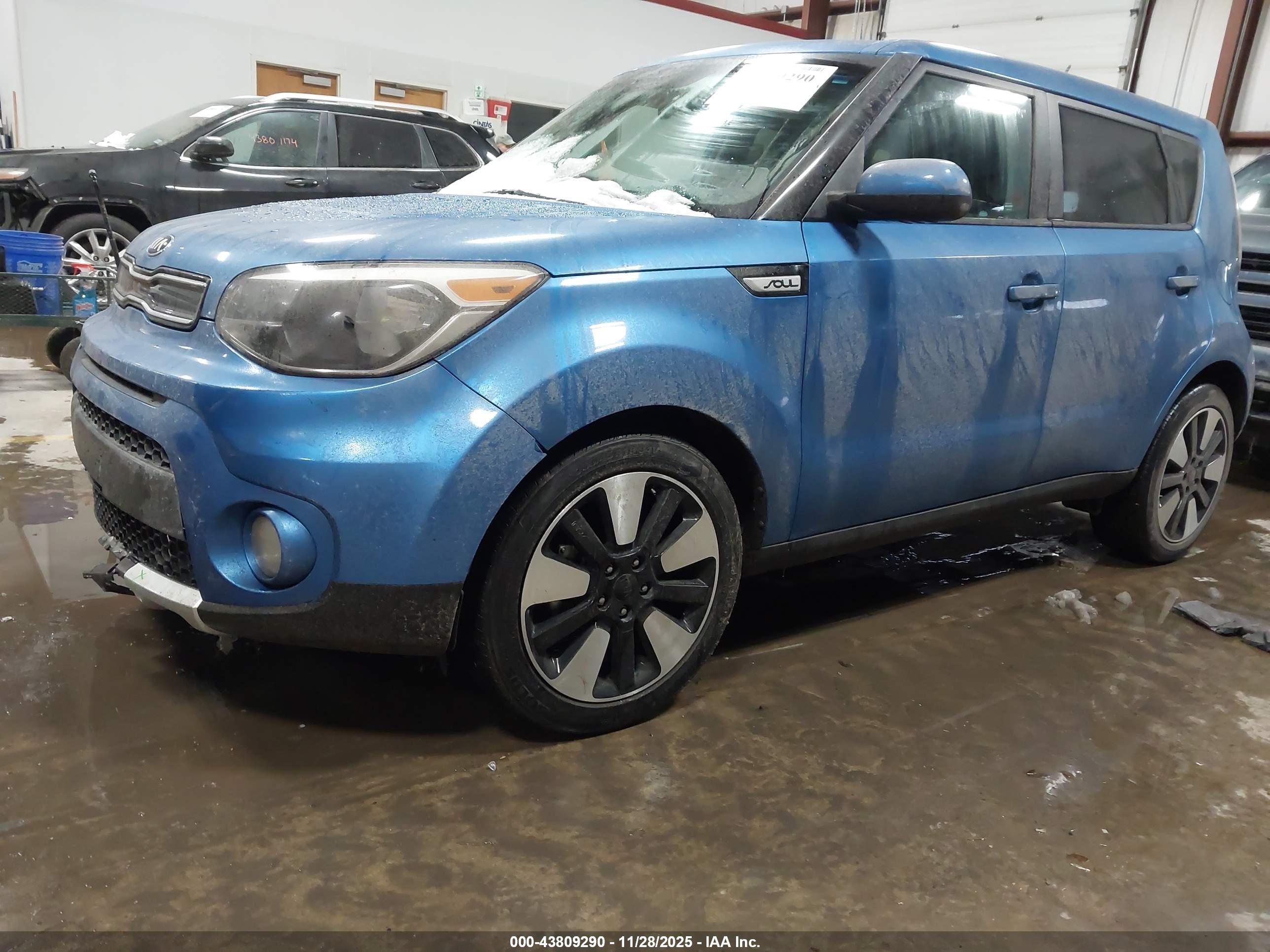 KIA SOUL image 2