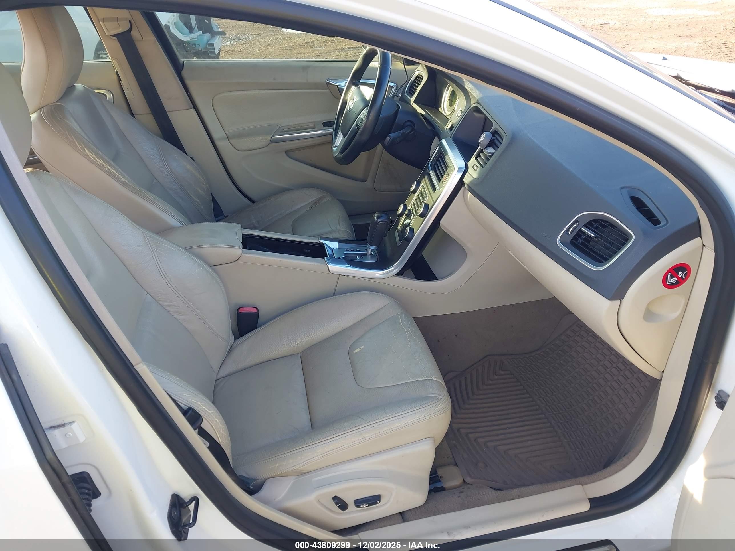VOLVO S60 image 5