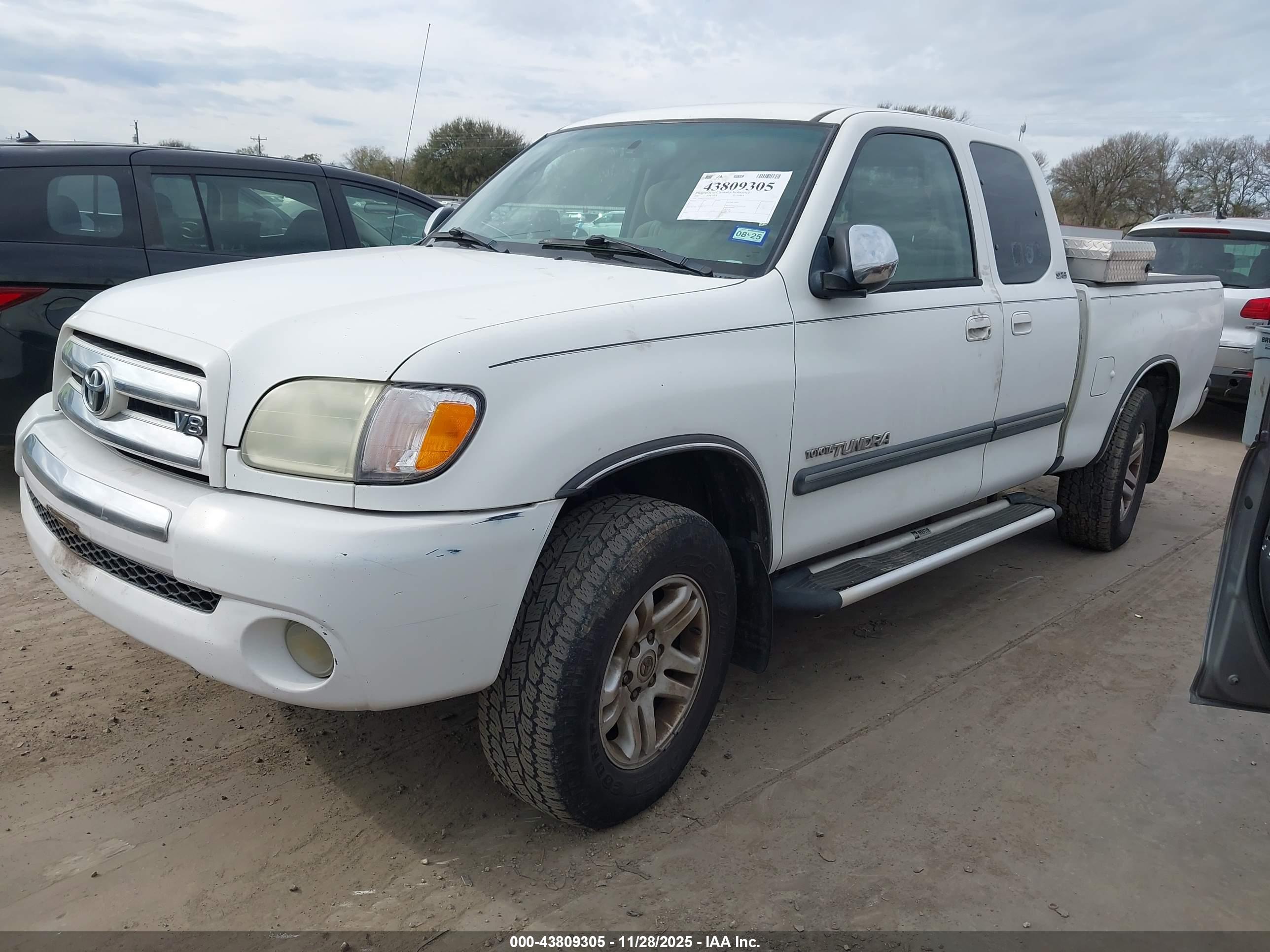 TOYOTA TUNDRA image 2