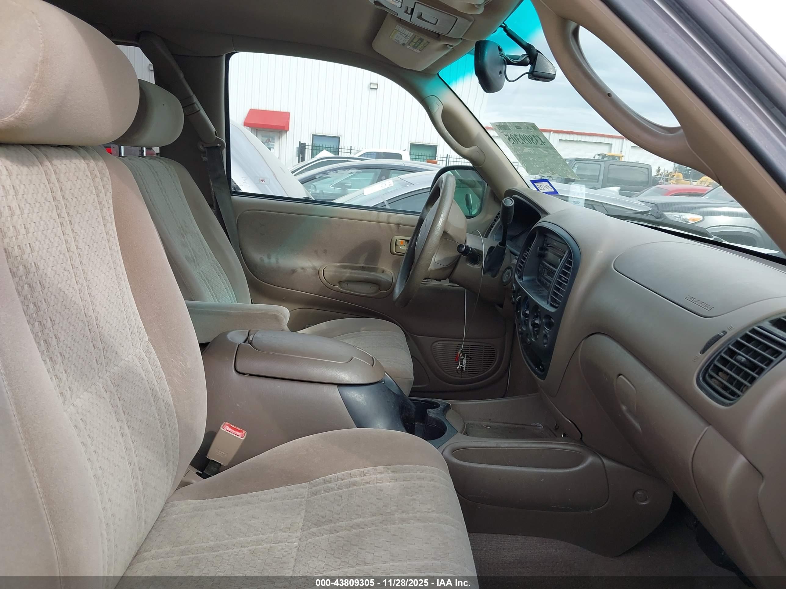 TOYOTA TUNDRA image 5