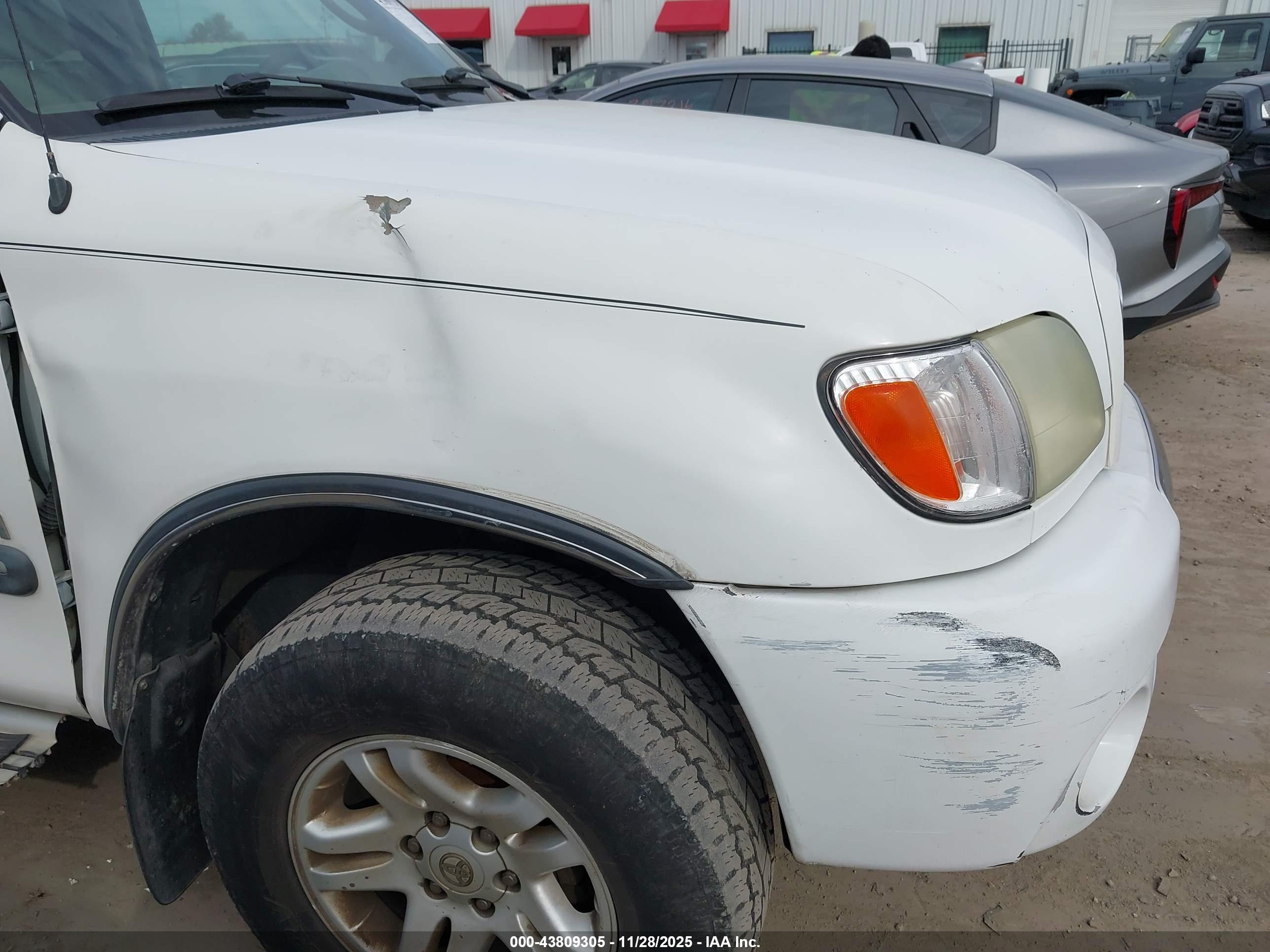 TOYOTA TUNDRA image 6