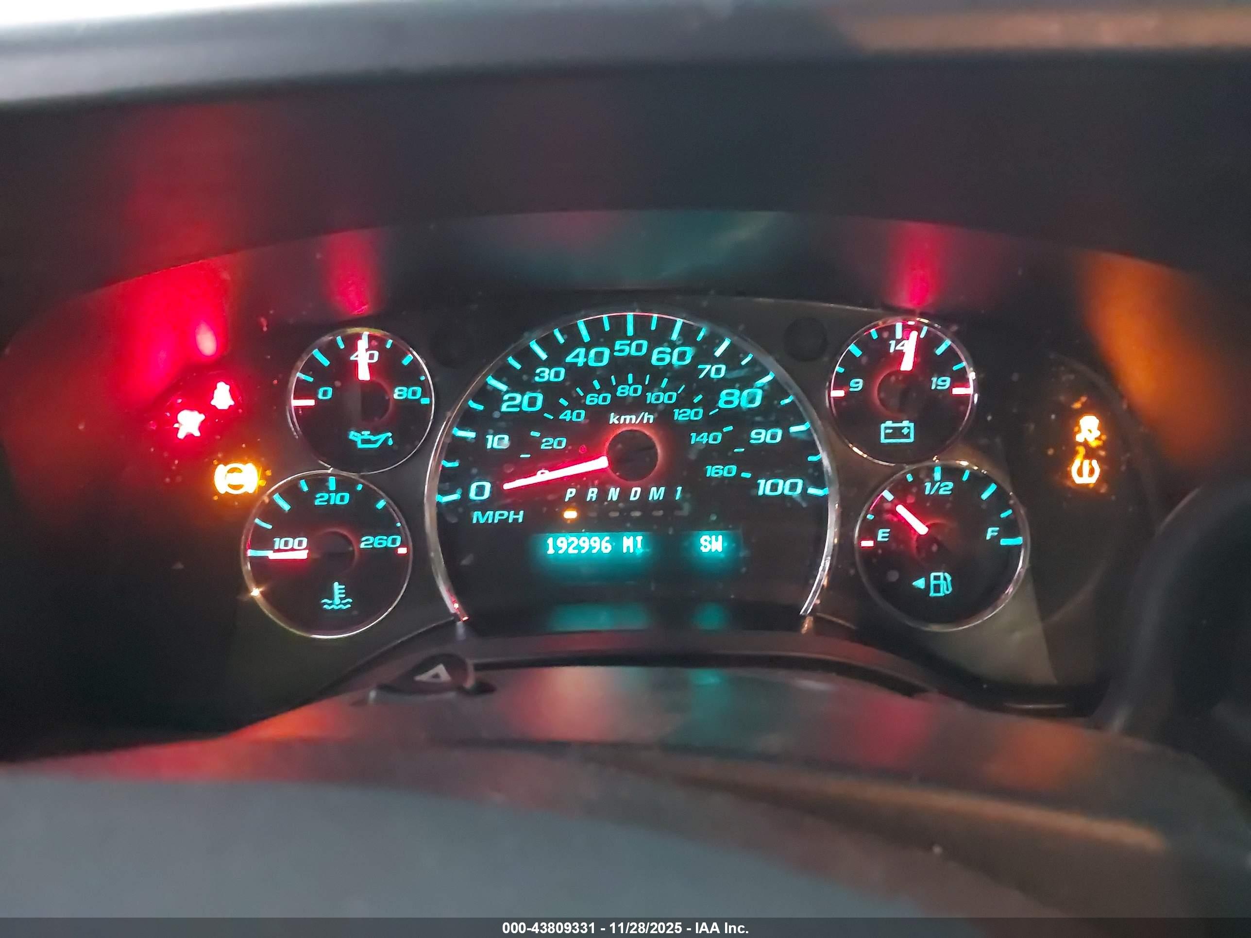CHEVROLET EXPRESS image 7