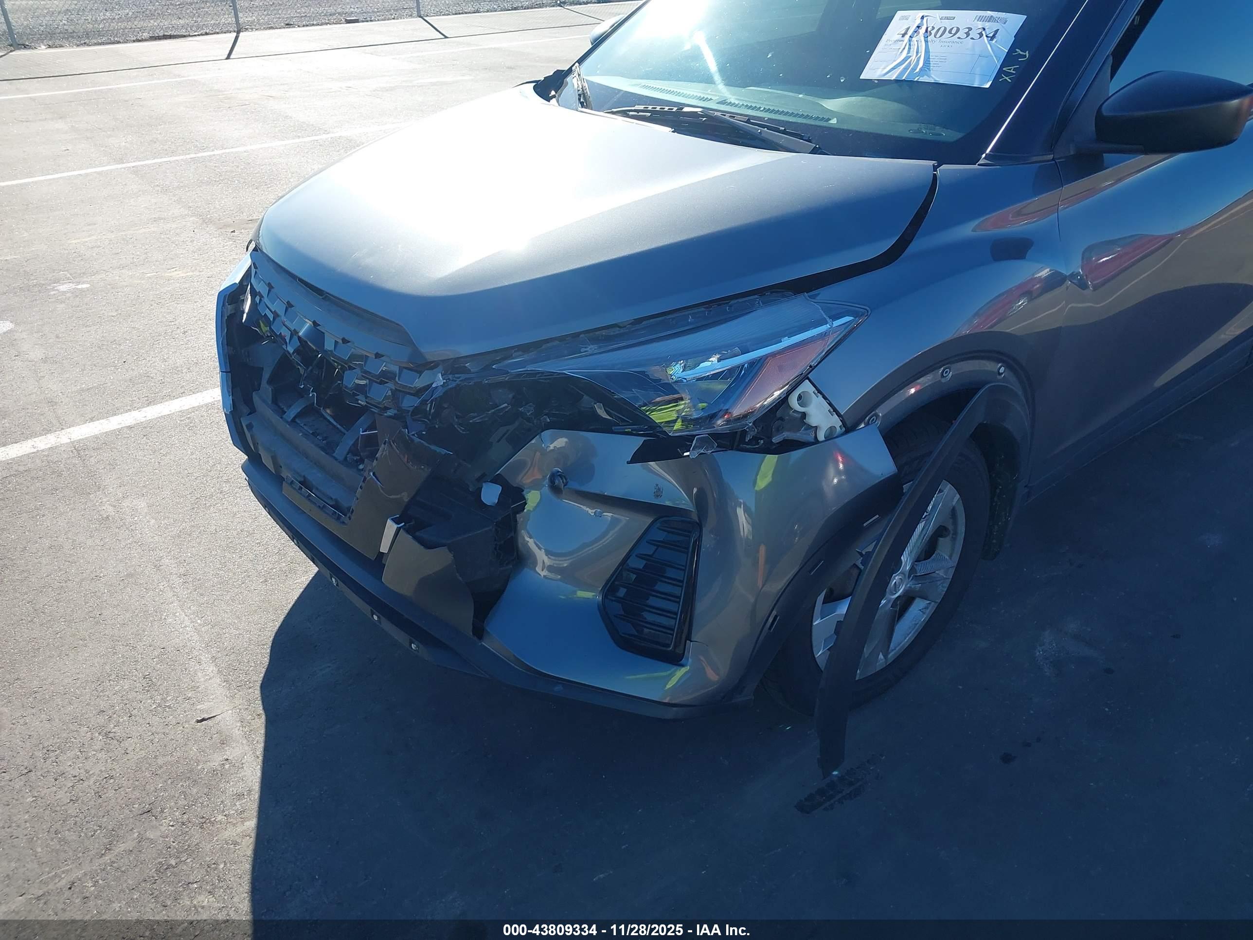 NISSAN KICKS image 6