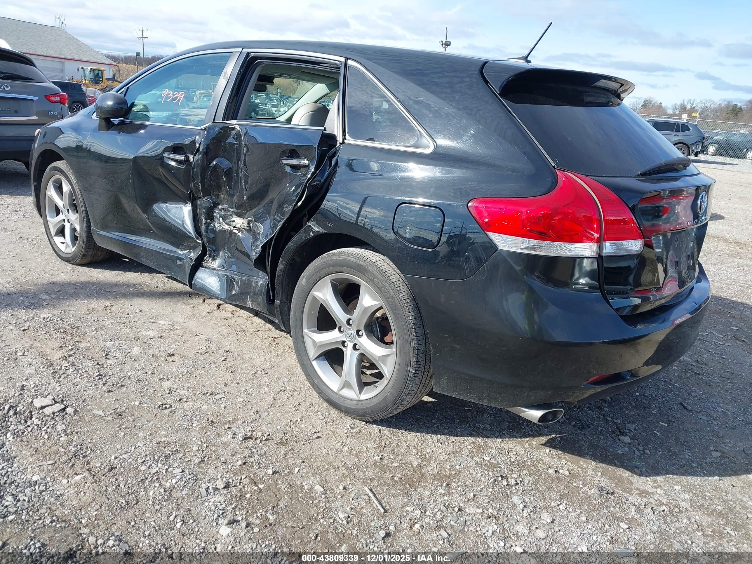 TOYOTA VENZA image 3