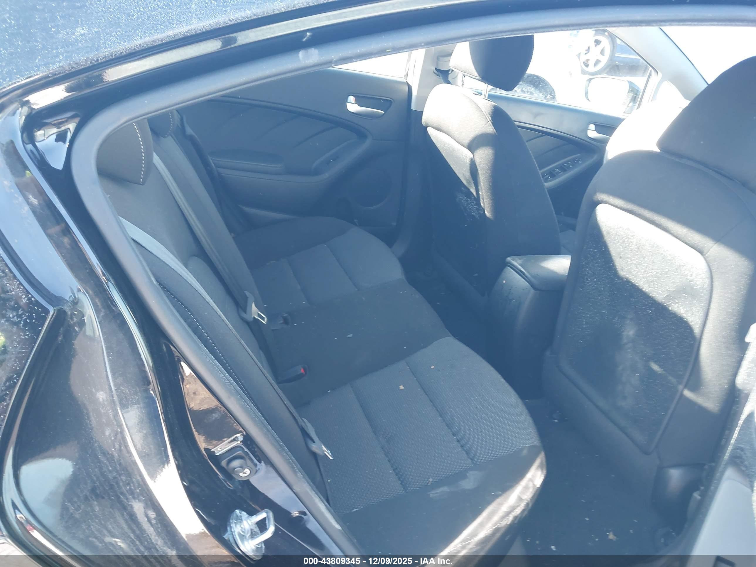 KIA FORTE image 8
