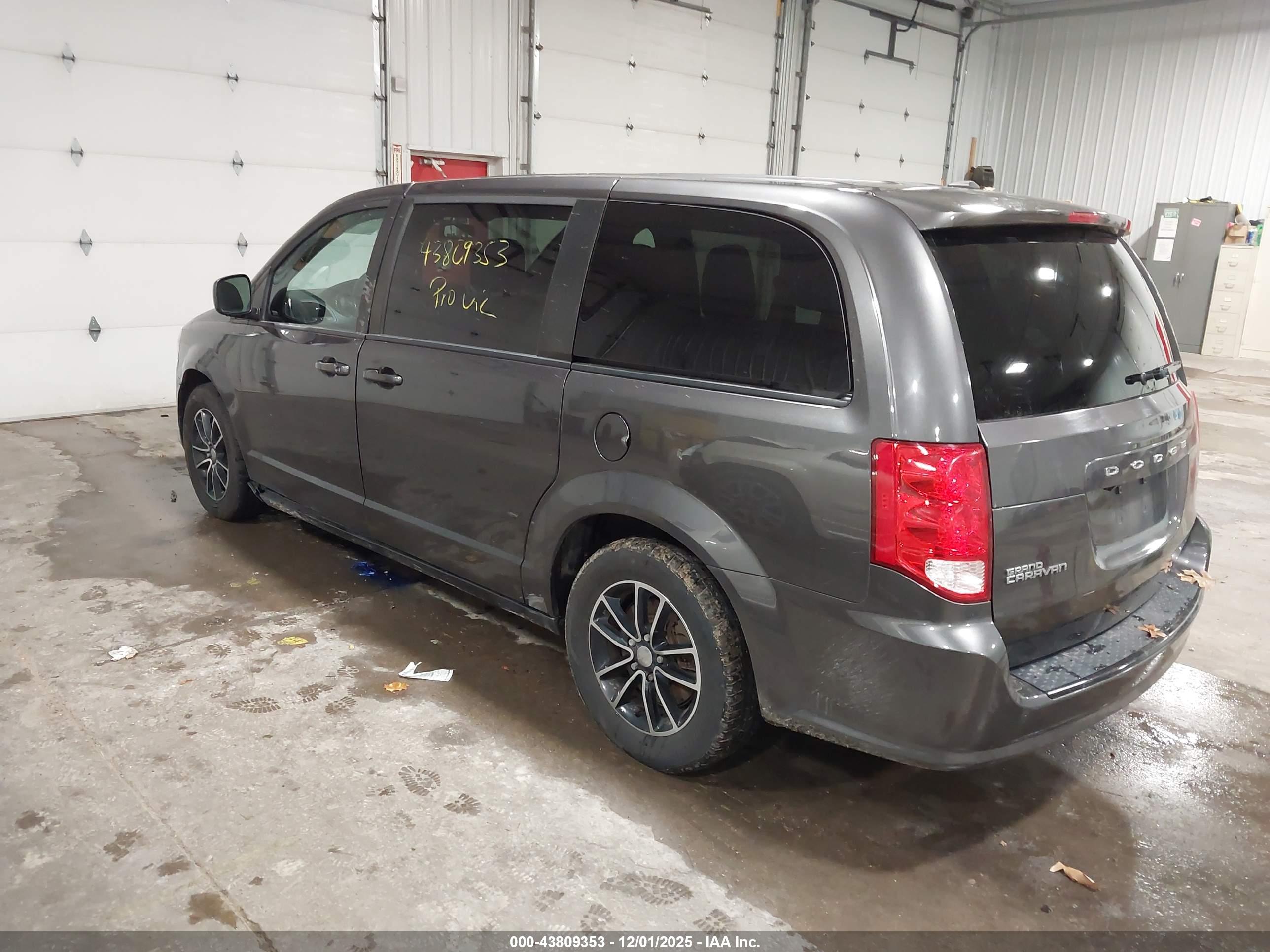 DODGE GRAND image 3