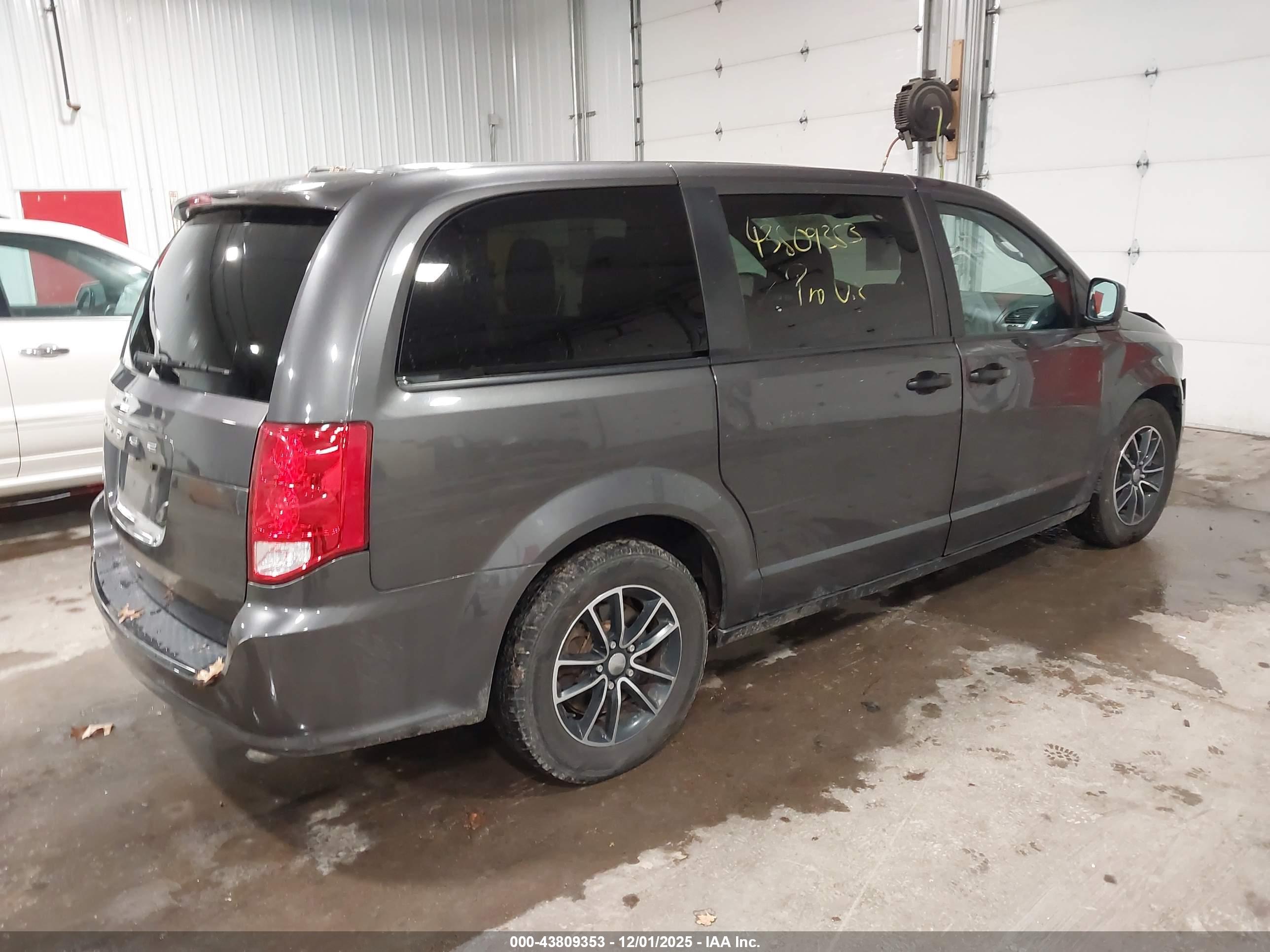 DODGE GRAND image 4