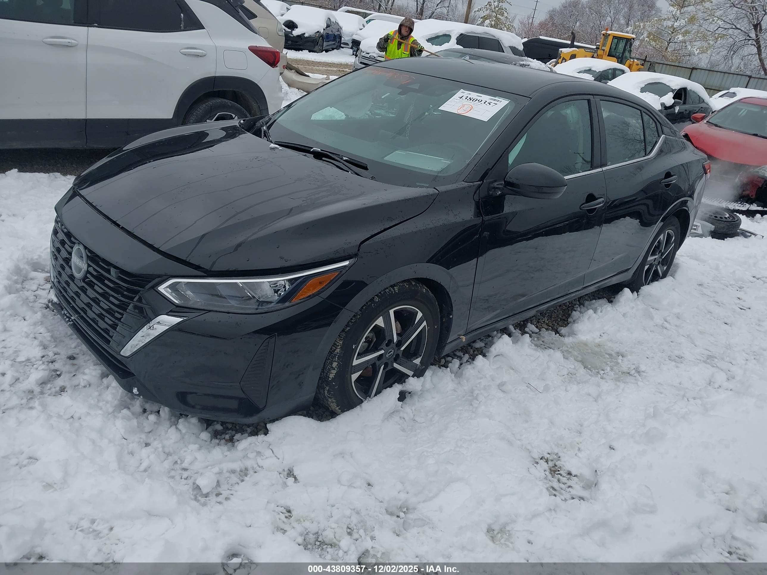 NISSAN SENTRA image 2