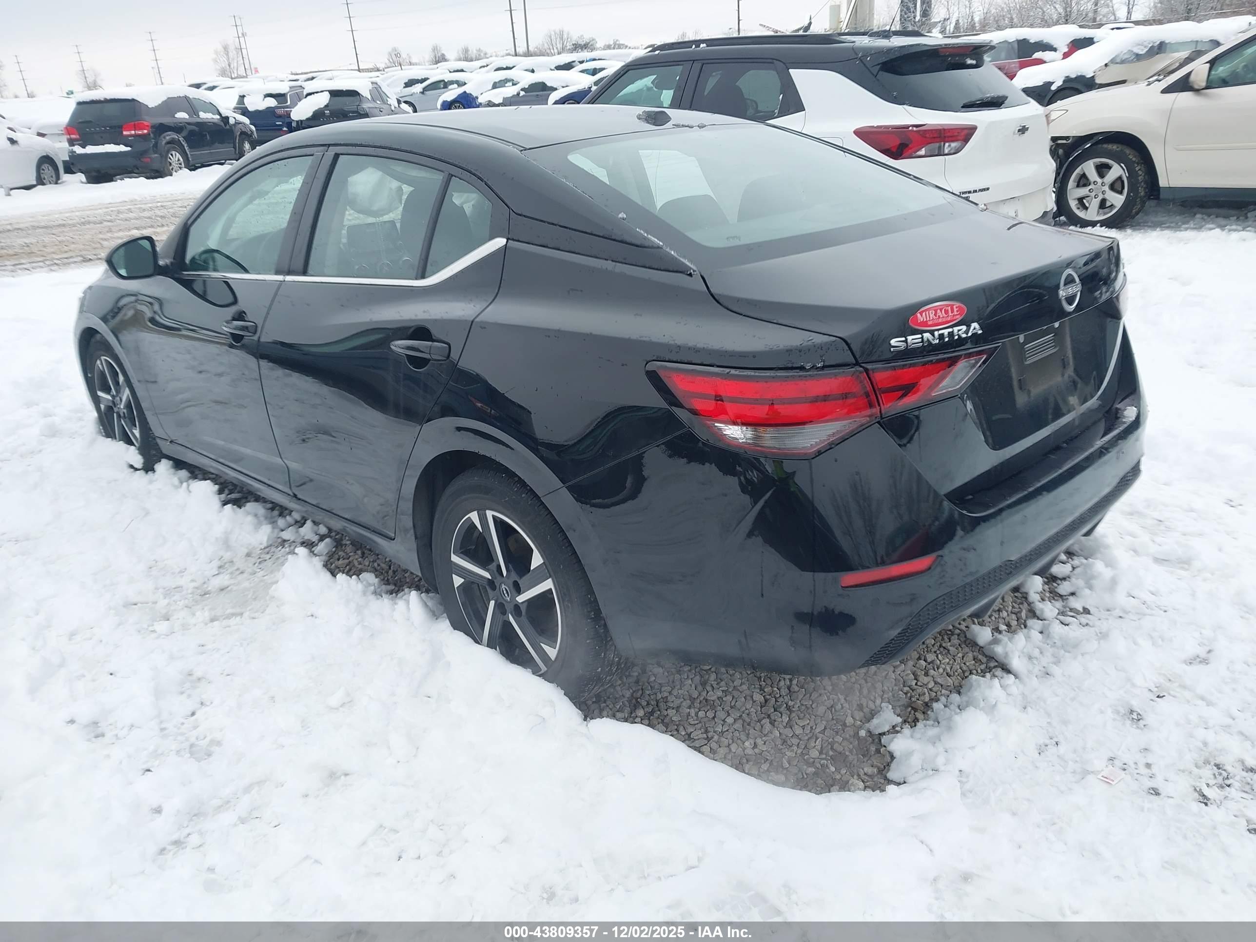 NISSAN SENTRA image 3
