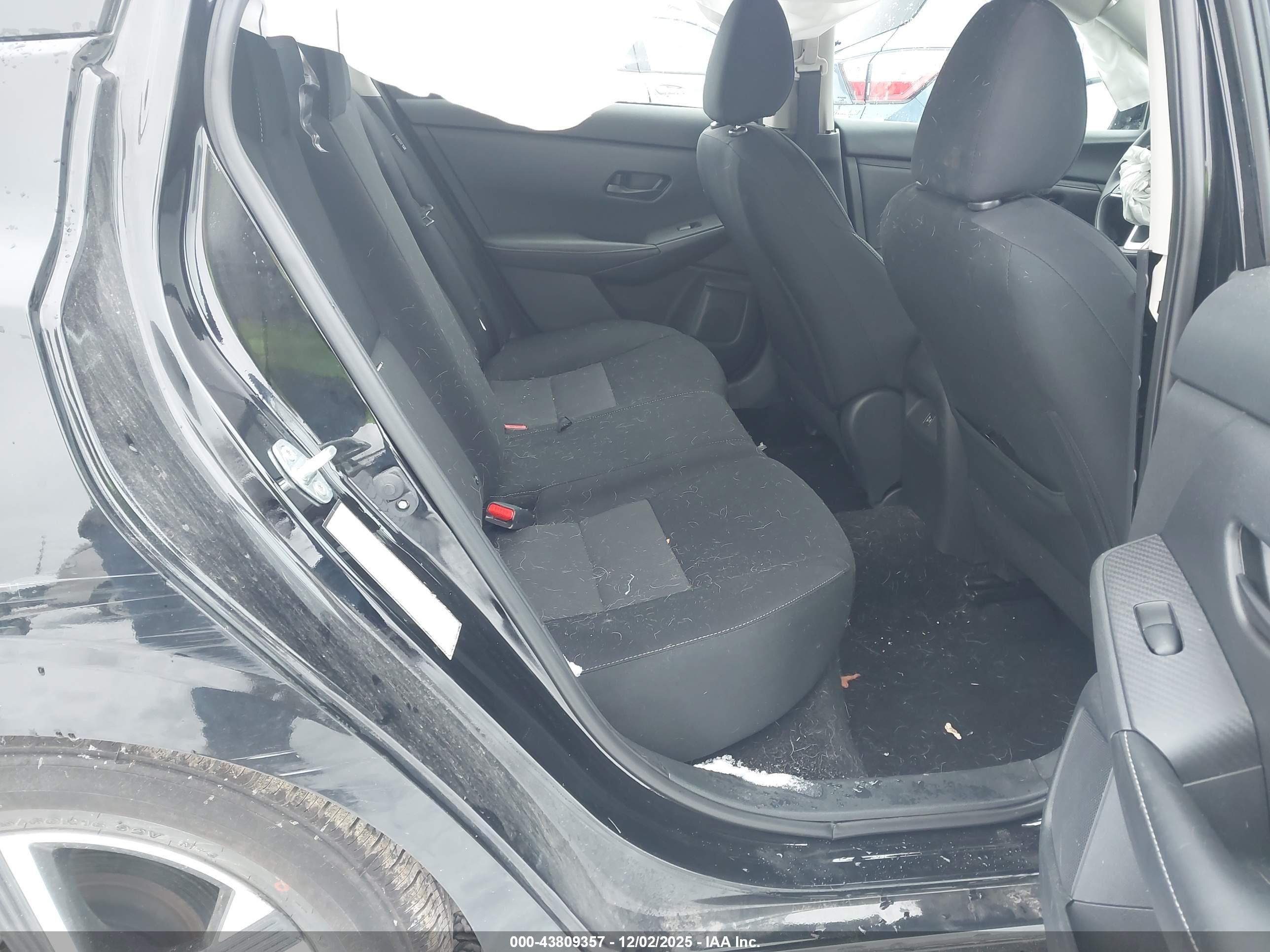 NISSAN SENTRA image 8