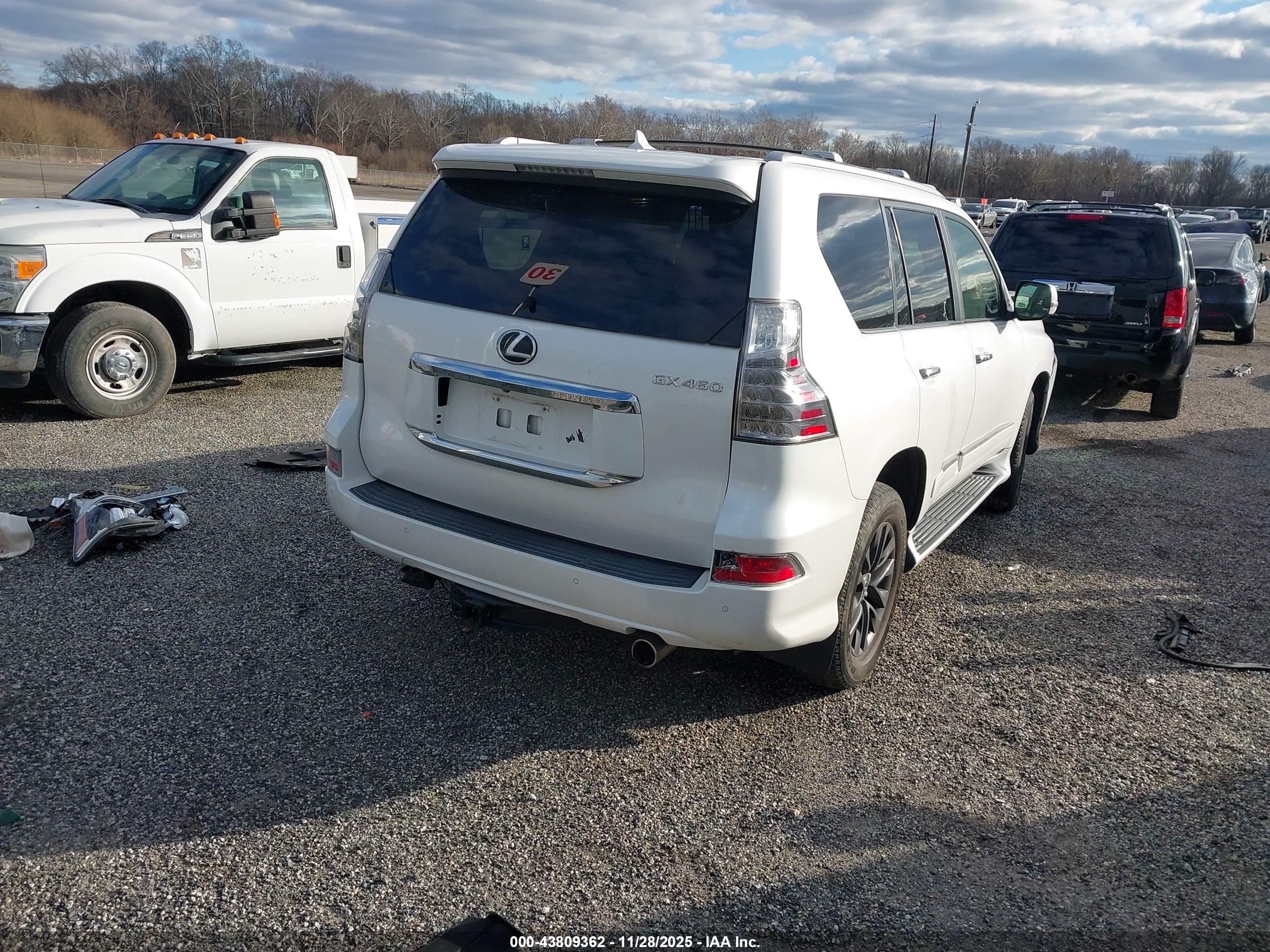 LEXUS GX image 4