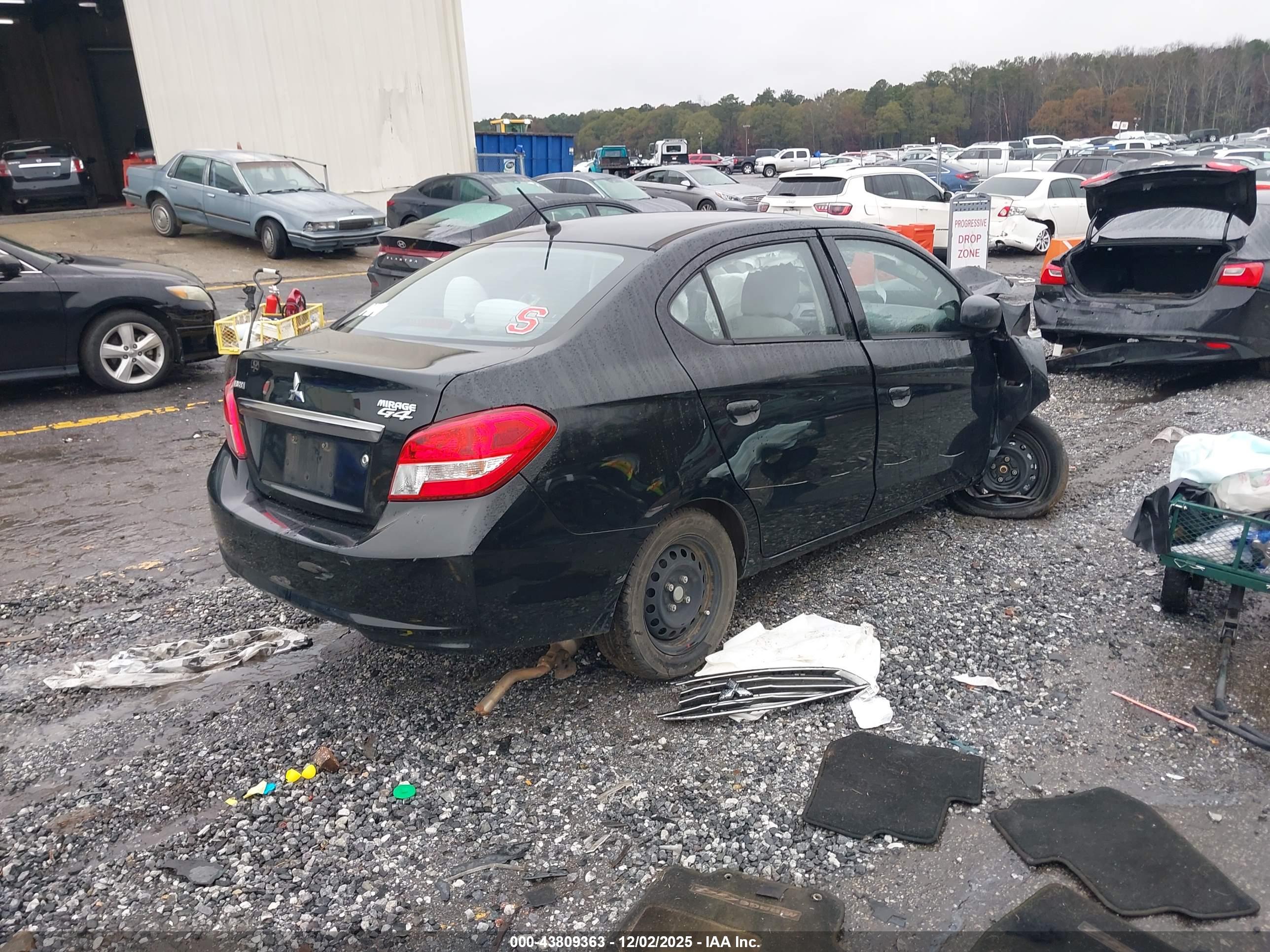 MITSUBISHI MIRAGE image 4