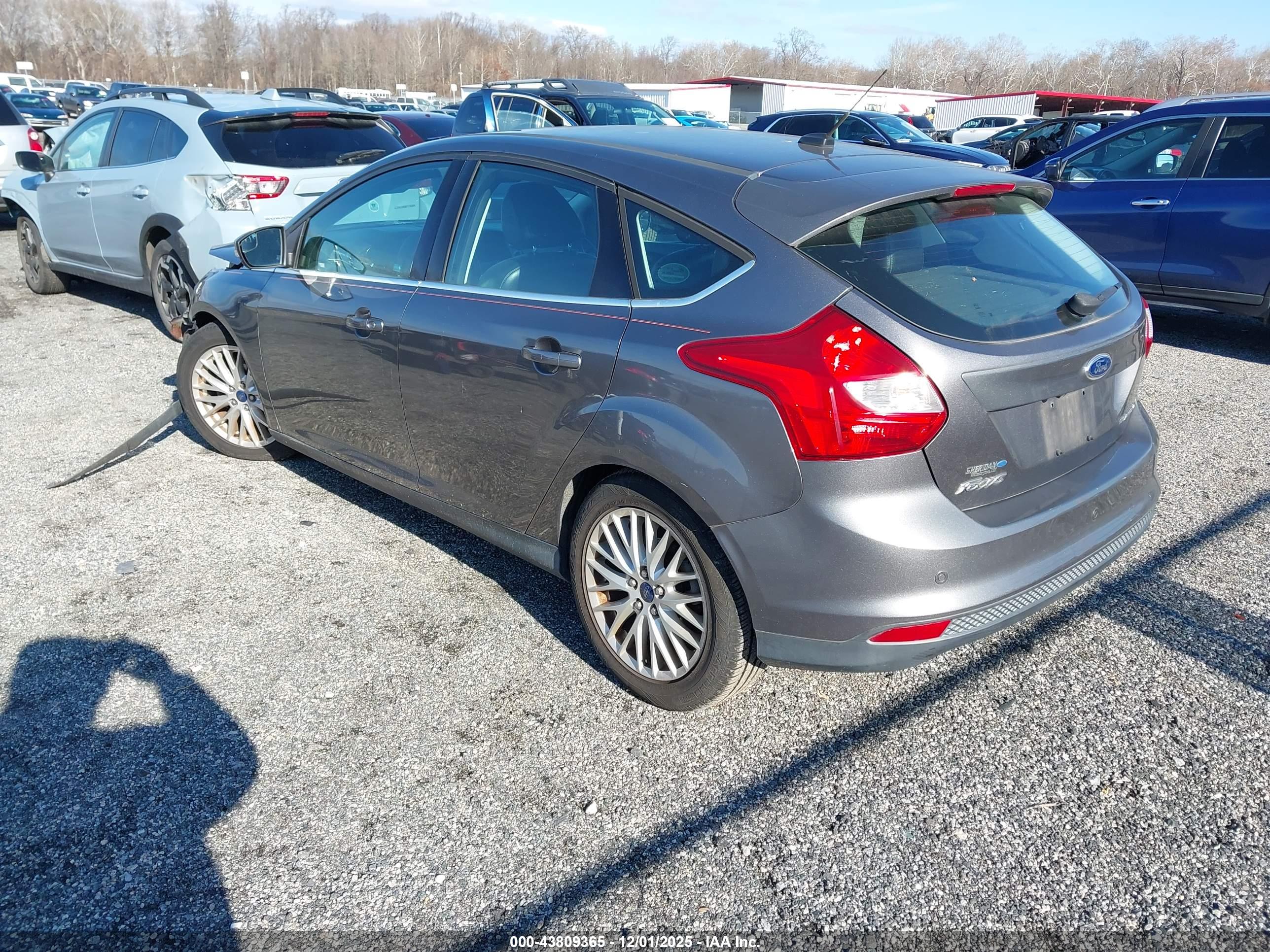 FORD FOCUS image 3