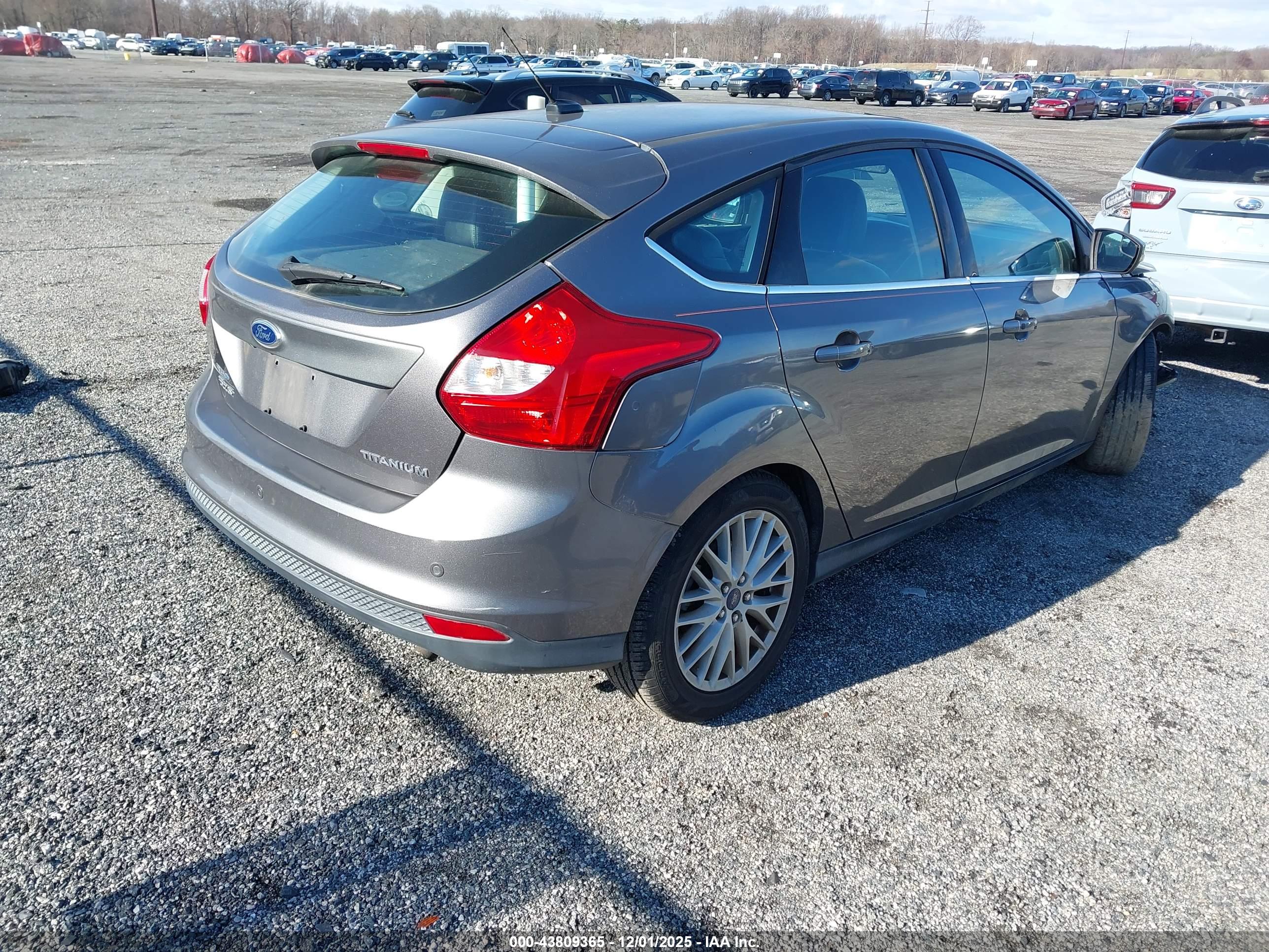 FORD FOCUS image 4