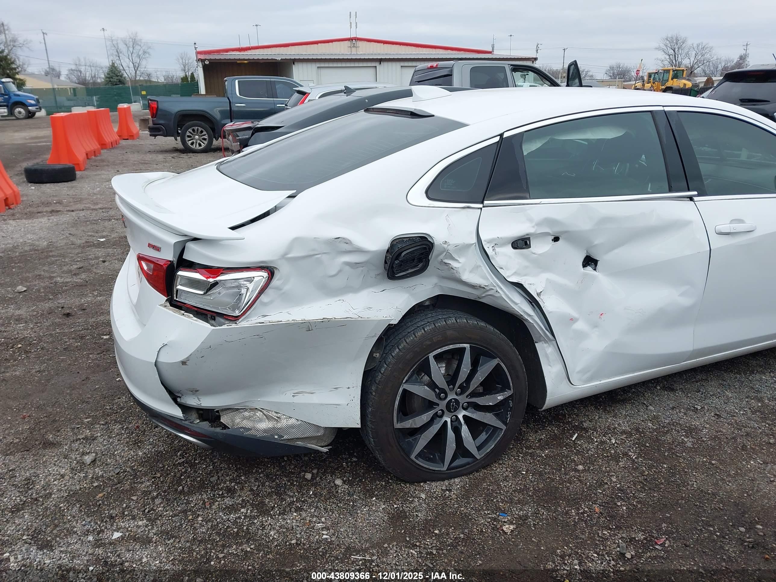 CHEVROLET MALIBU image 6