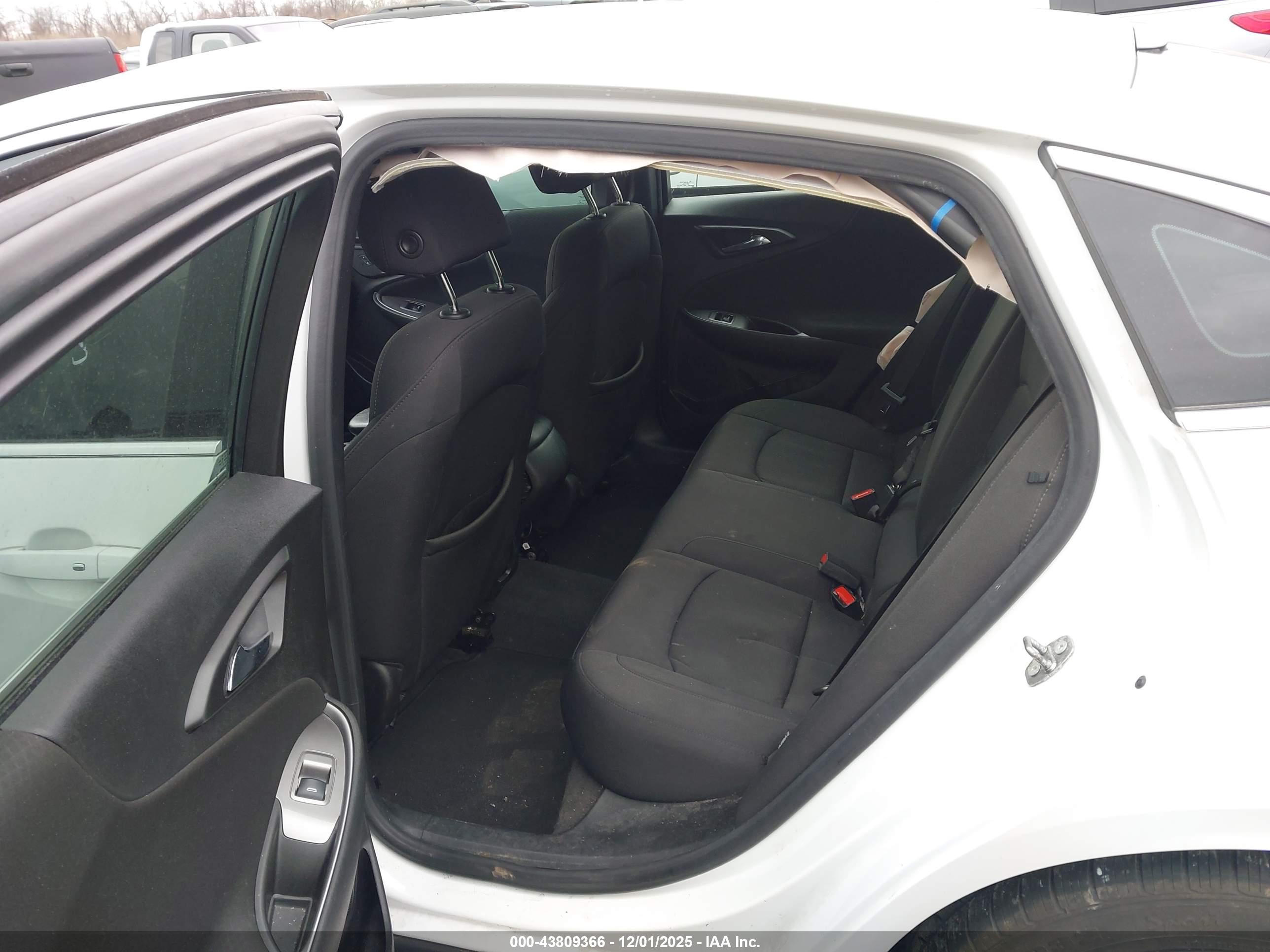 CHEVROLET MALIBU image 8