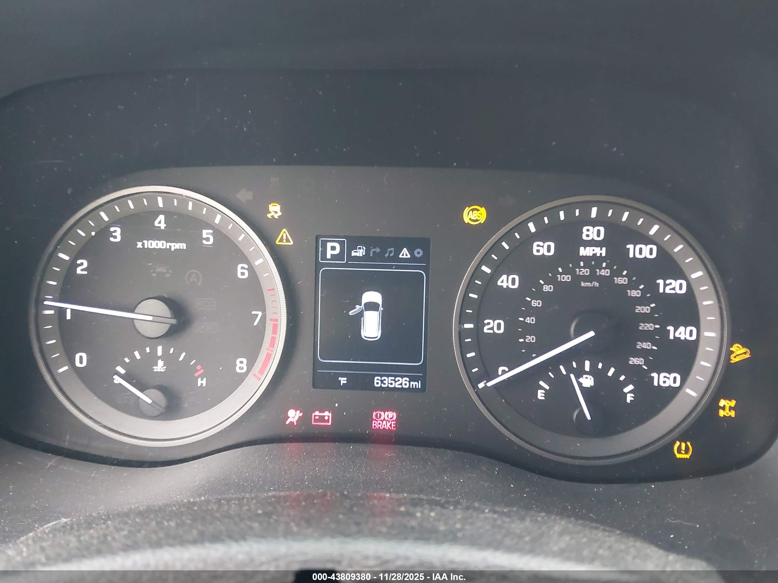 HYUNDAI TUCSON image 7
