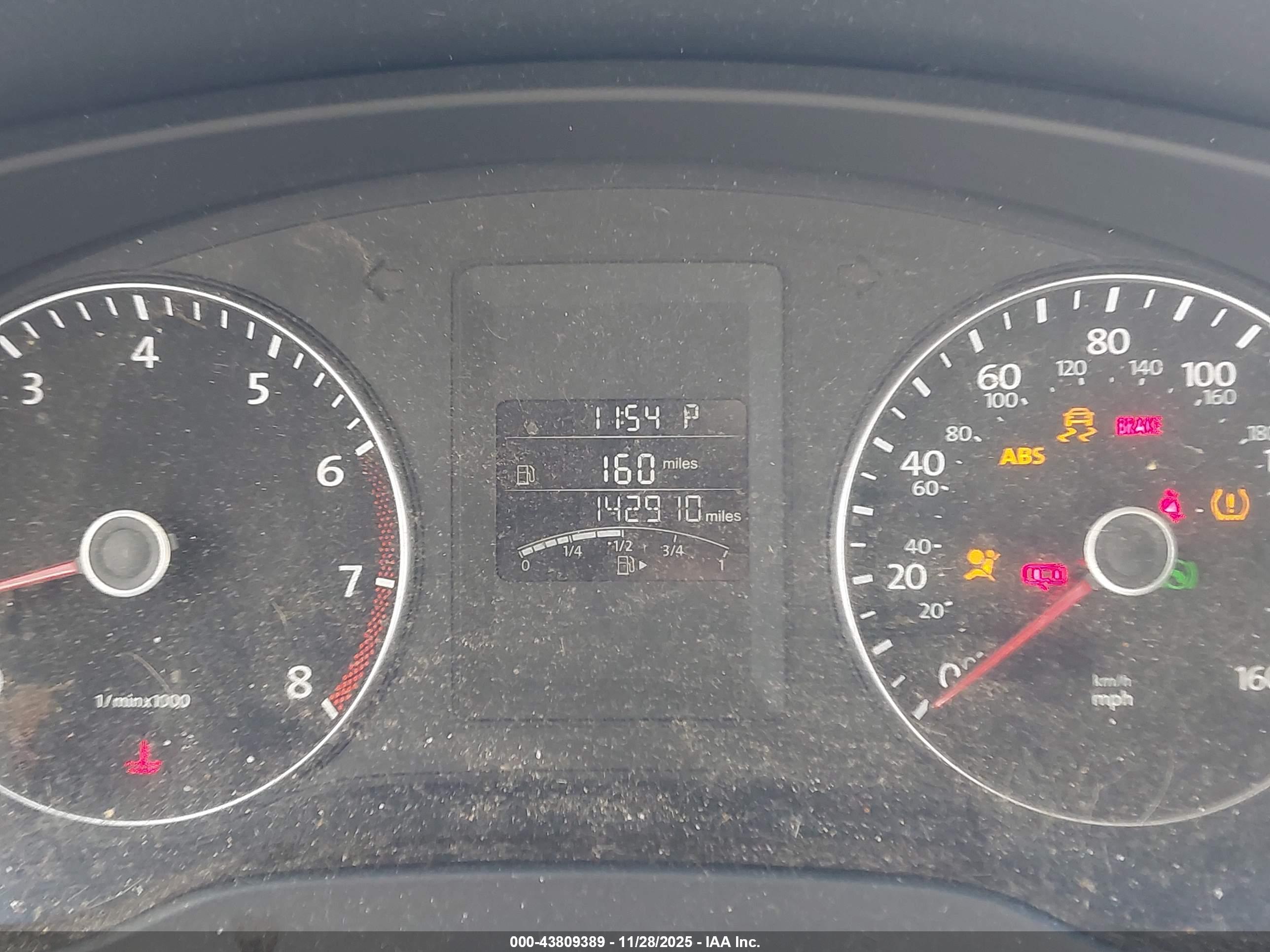 VOLKSWAGEN JETTA image 7