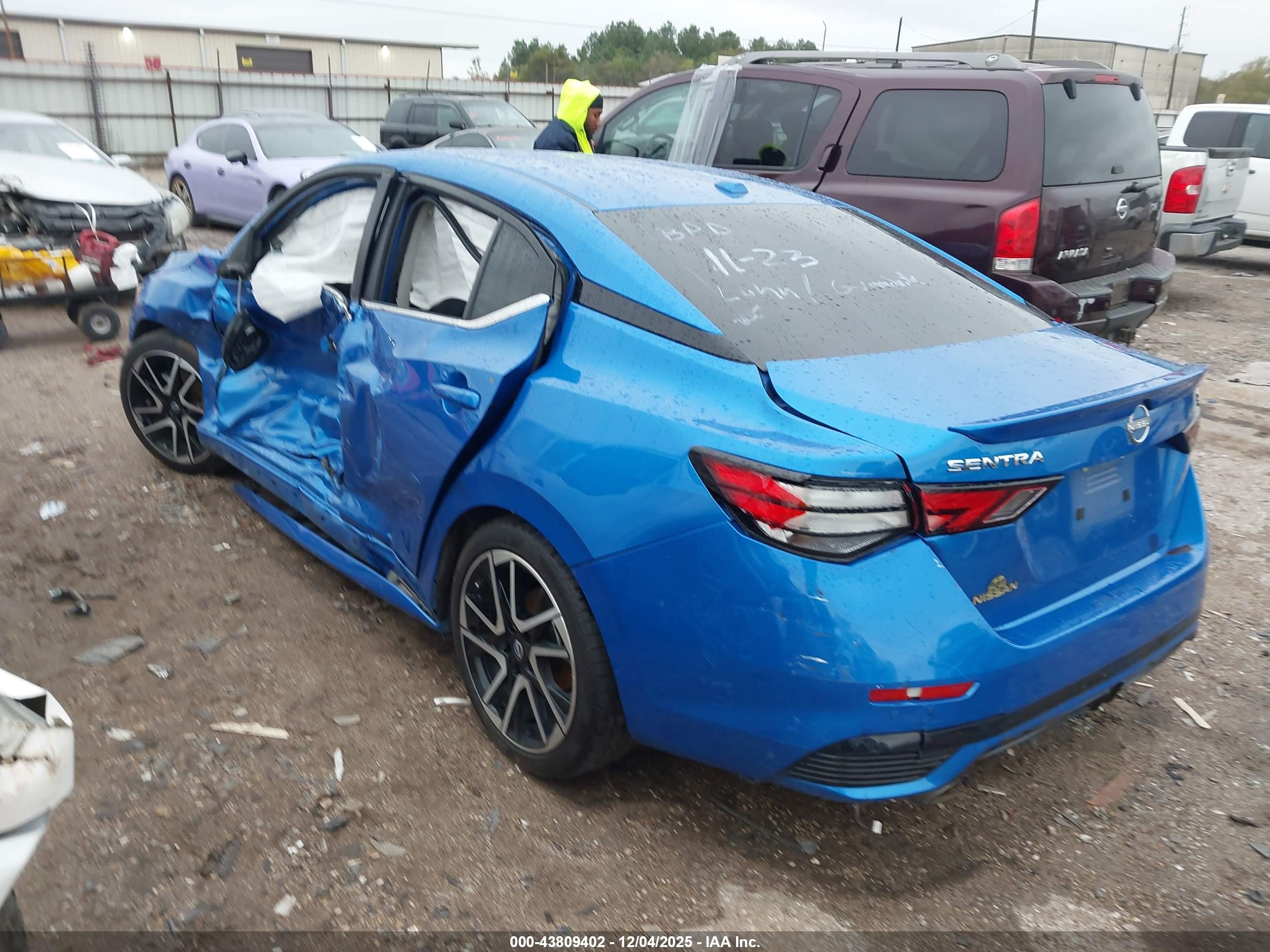 NISSAN SENTRA image 3